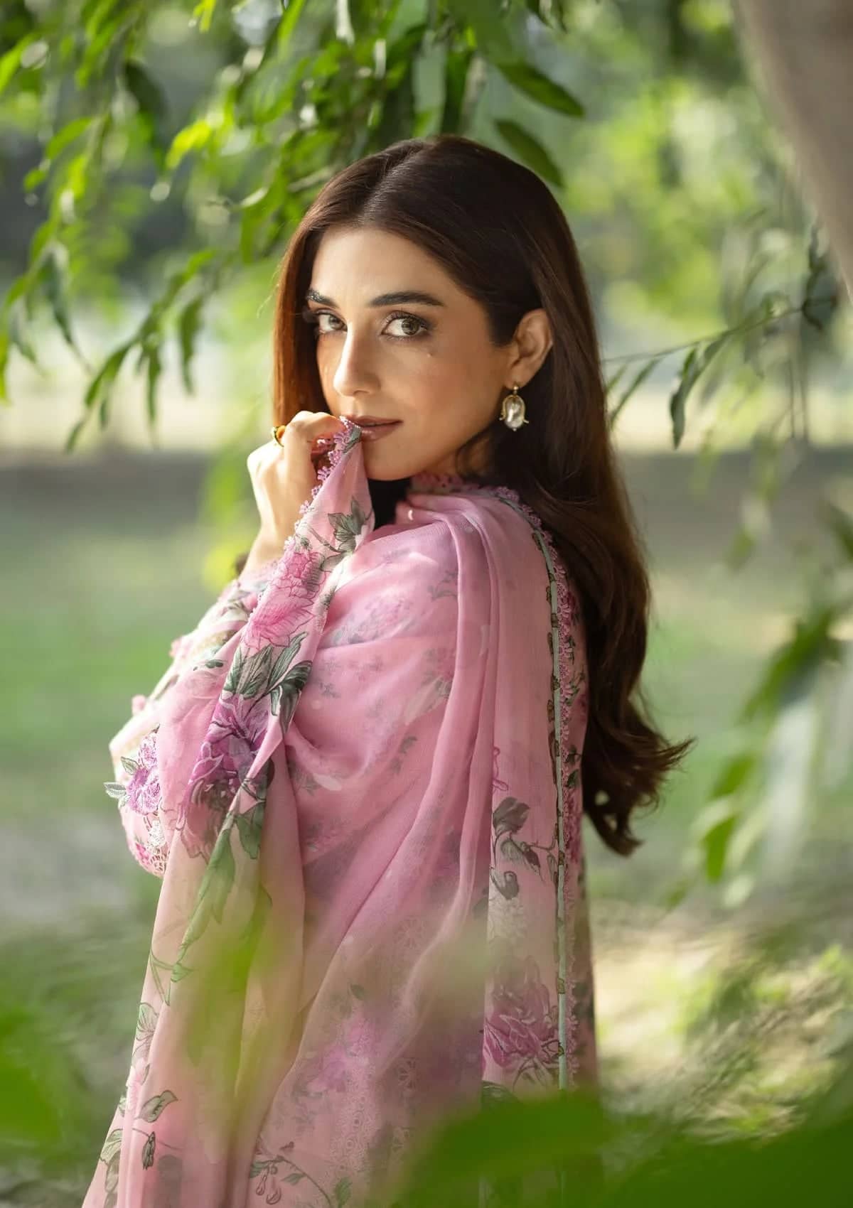 Elaf Chikankari 26/ERC-3A MAN MAYAL/Chiffon Dupatta