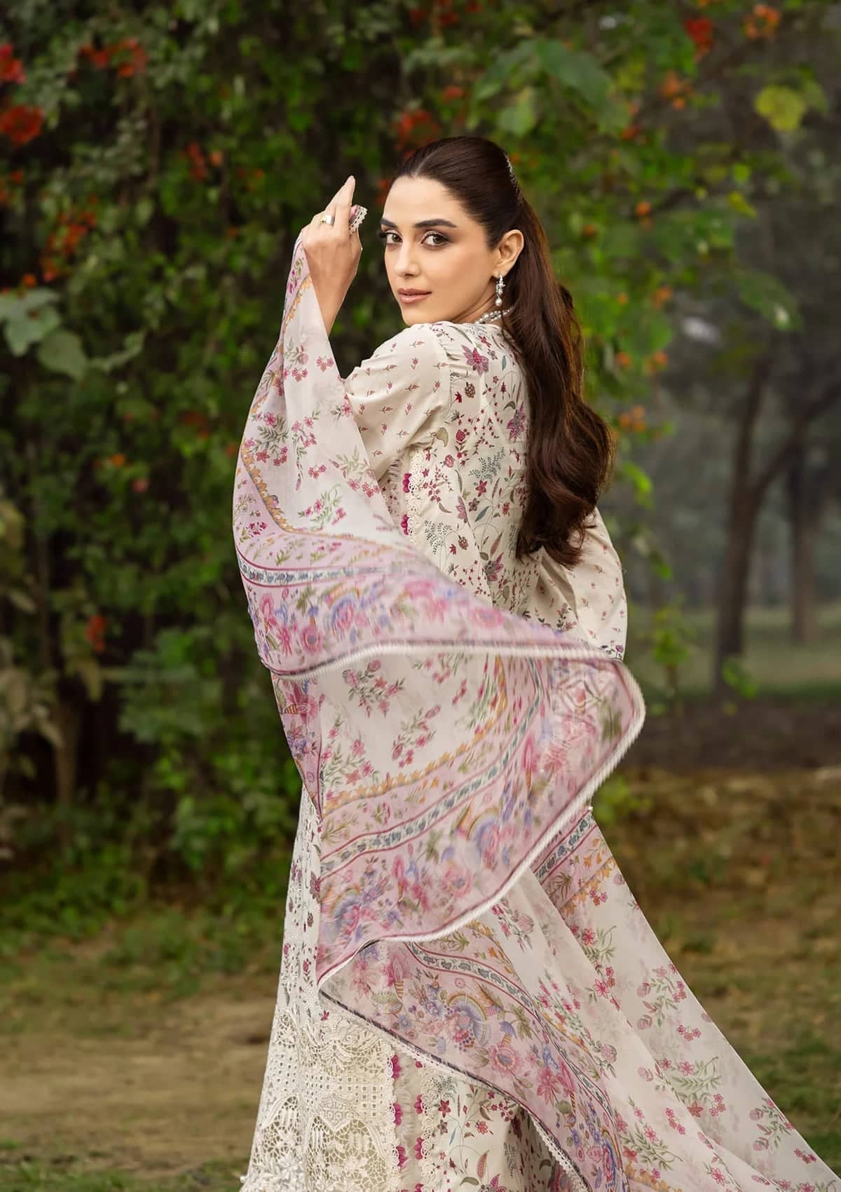 Restocked/Elaf Chikankari 26/ERC-5A MEHR/Chiffon Dupatta