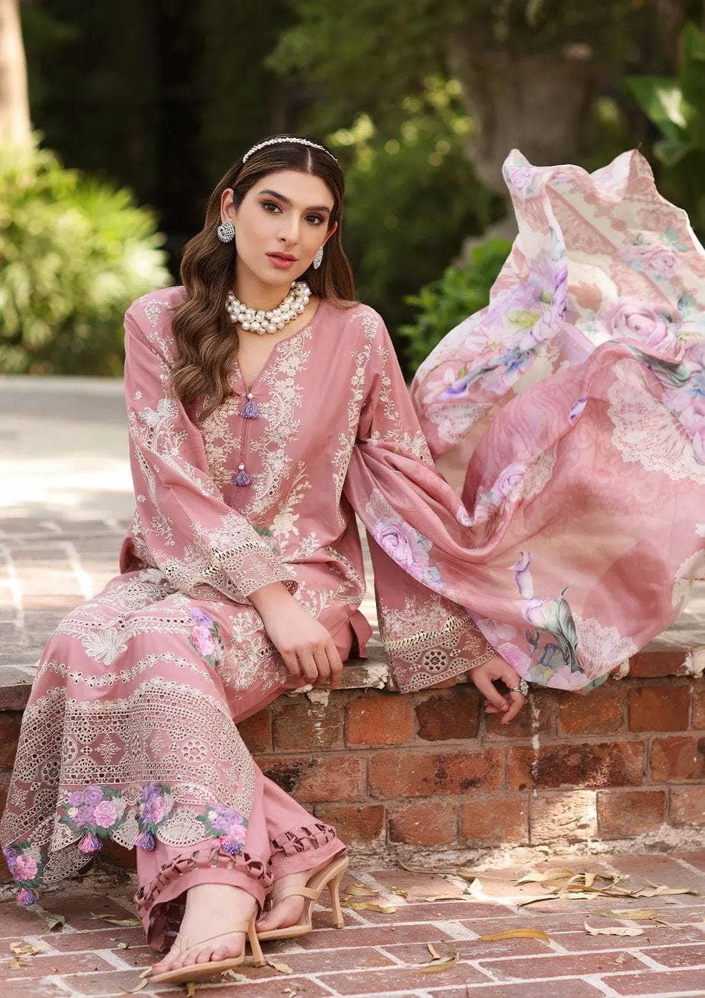 img_elaf_festive_chikankari_23_awwal_boutique