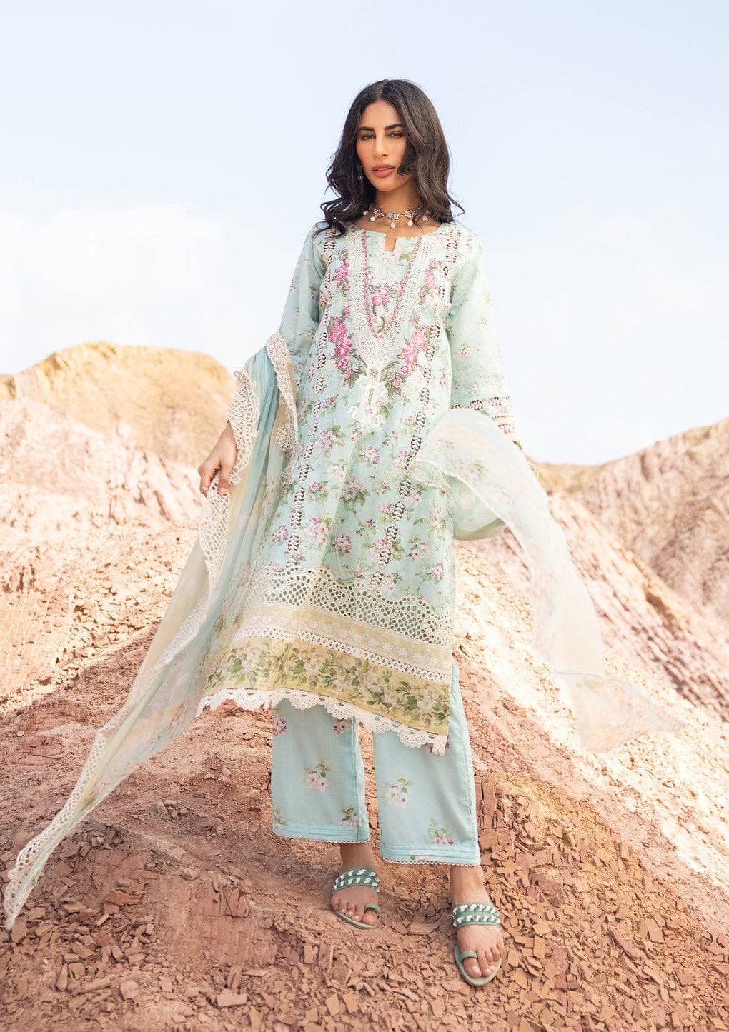 img_elaf_signature_lawn_23_awwal_boutique