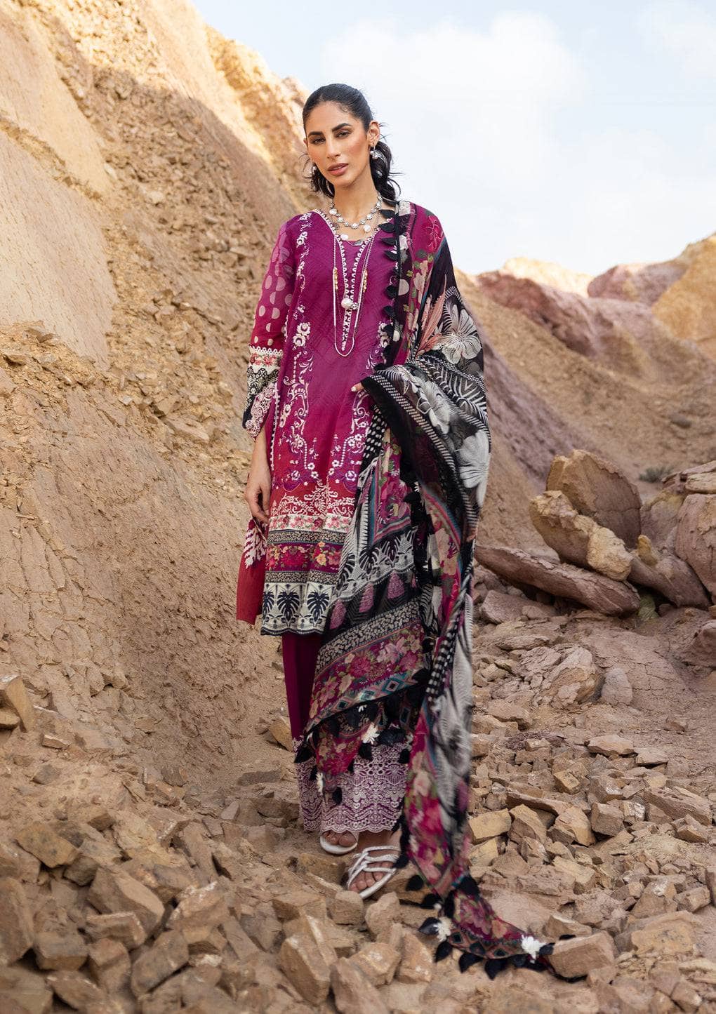 img_elaf_signature_lawn_23_awwal_boutique