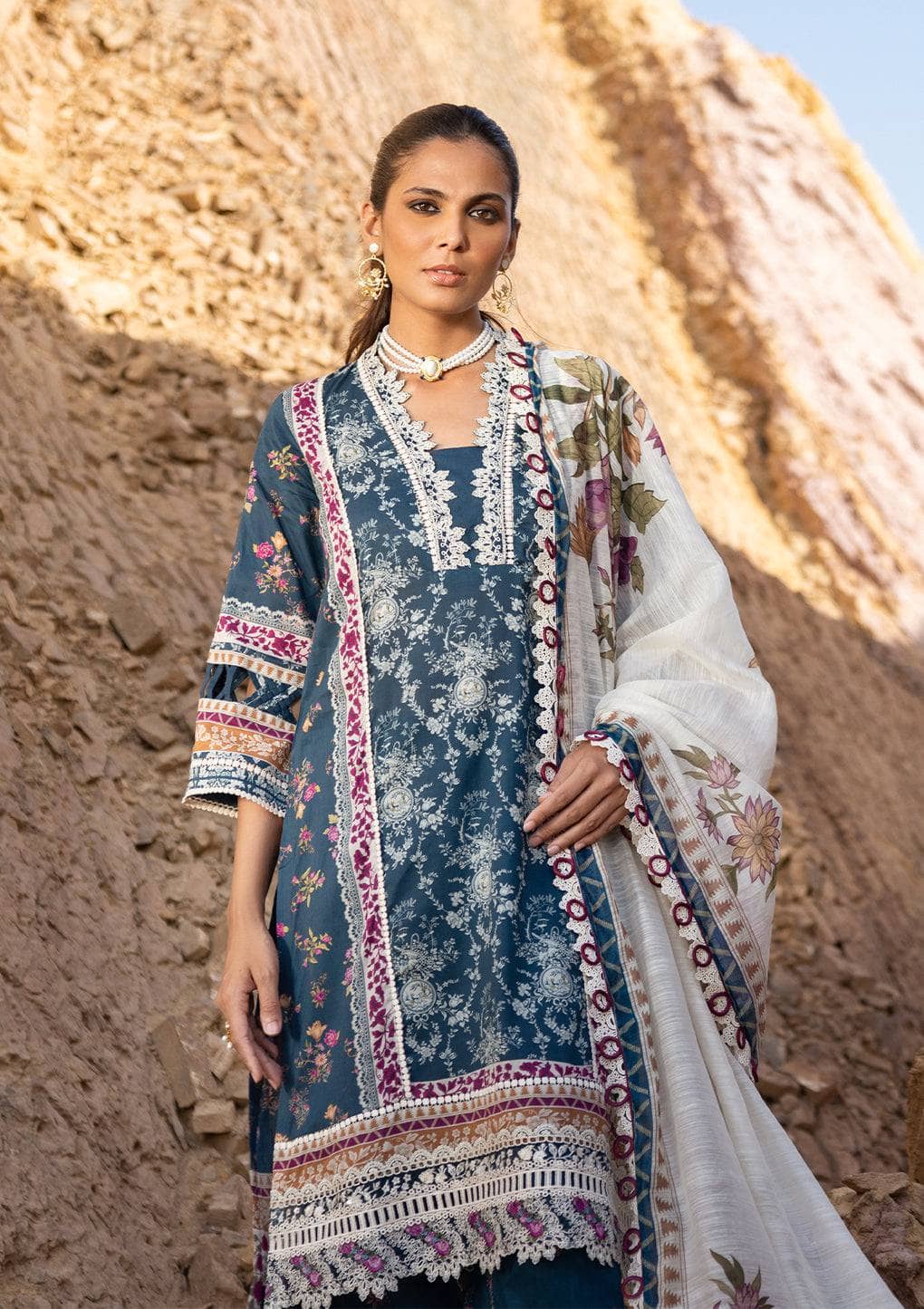 img_elaf_signature_lawn_23_awwal_boutique