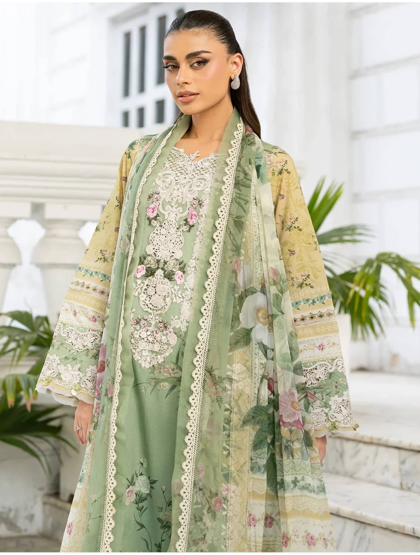 Hot🔥Seller/Elaf Signature Lawn/Vol 2/1A-Elara