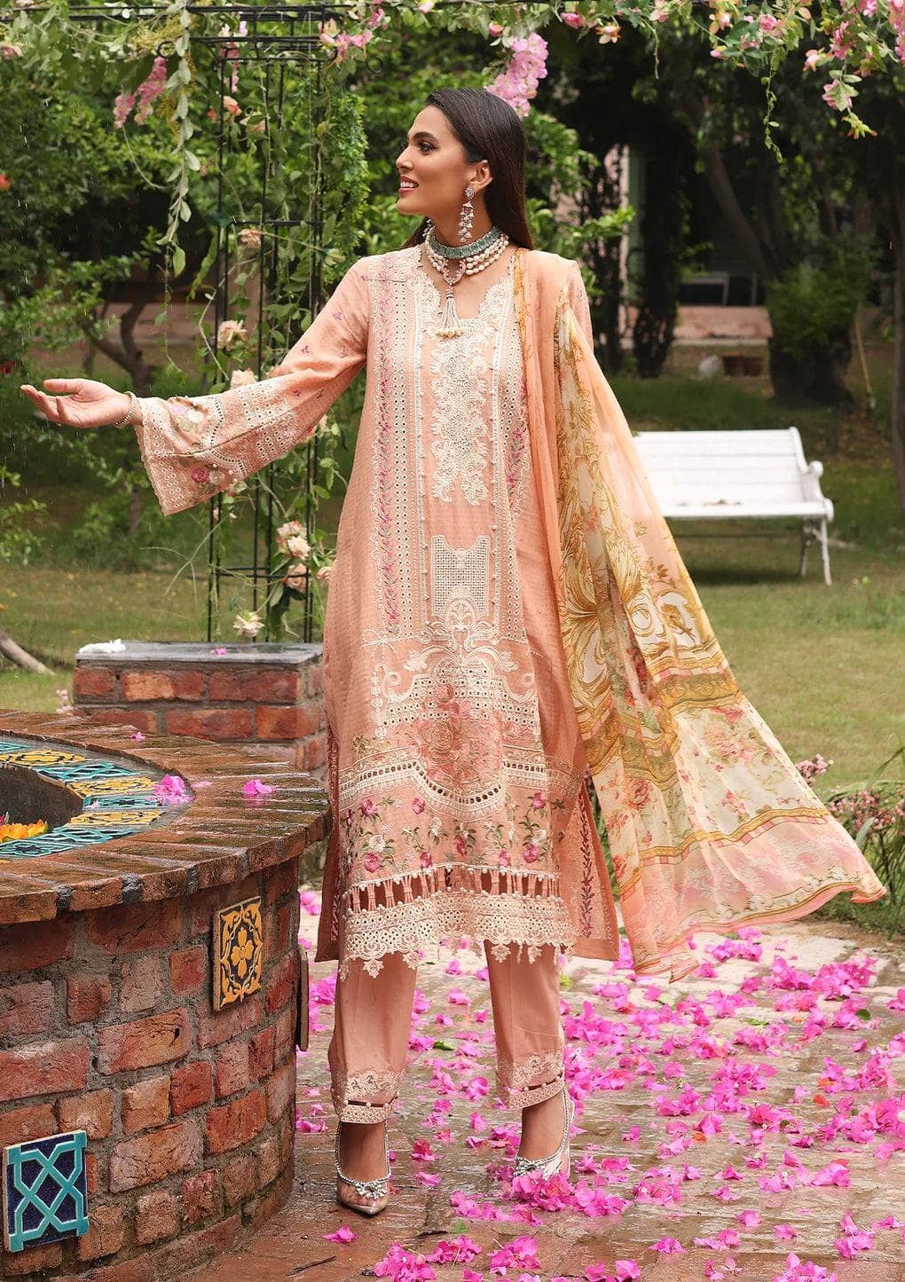 Luxe By Elaf Lawn/ELJ-02B HELENE