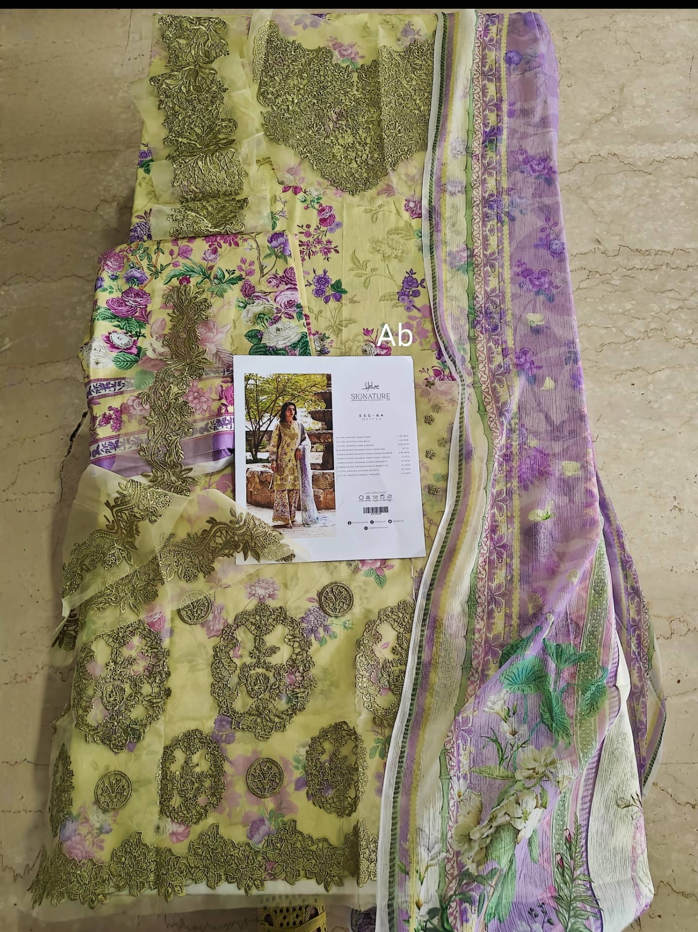 img_elaf_signature_lawn_26_awwal_boutique