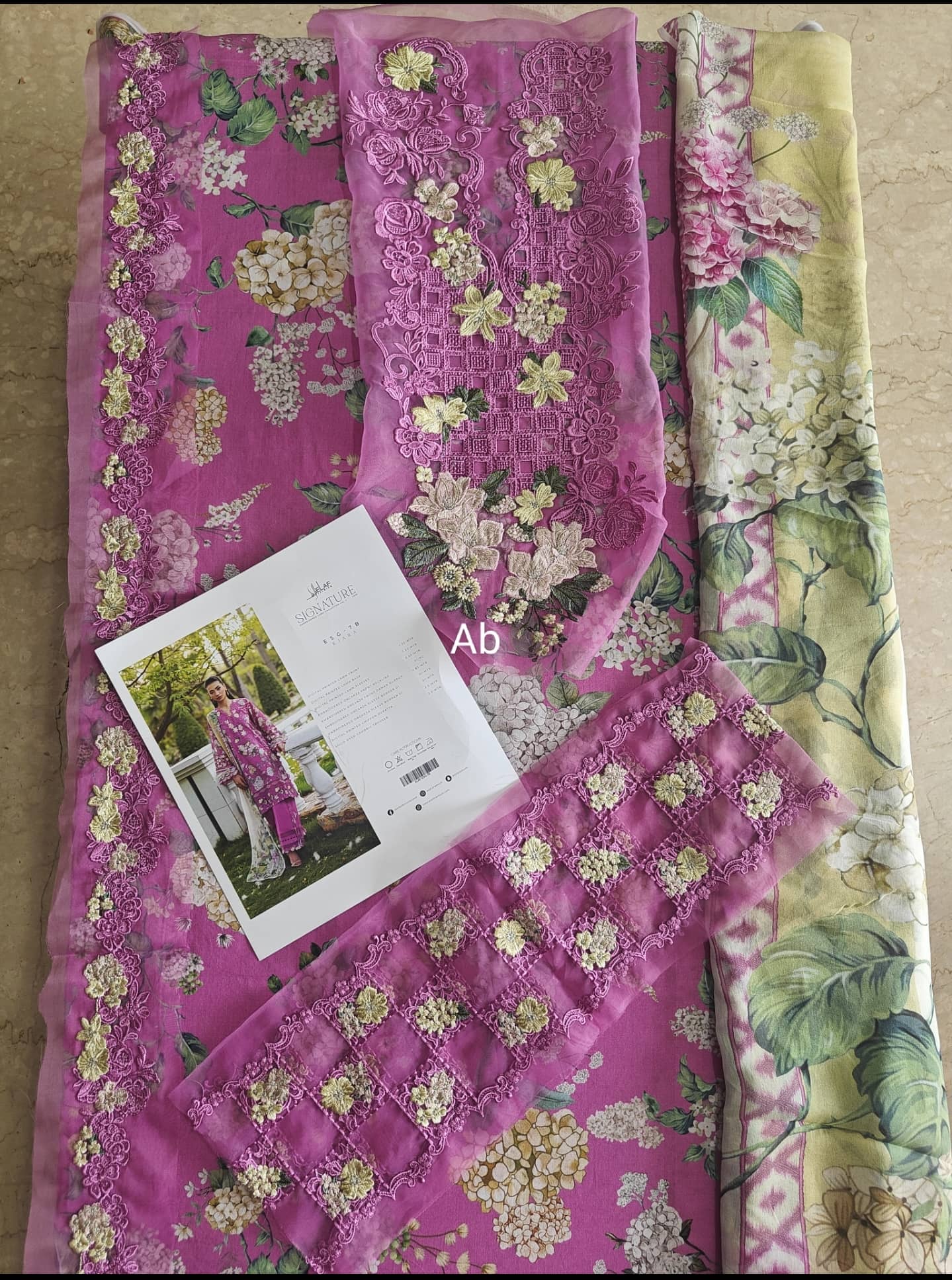 img_elaf_signature_lawn_awwal_boutique