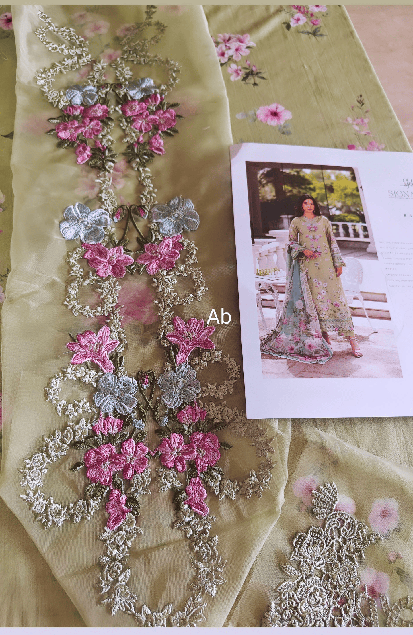img_elaf_signature_lawn_awwal_boutique