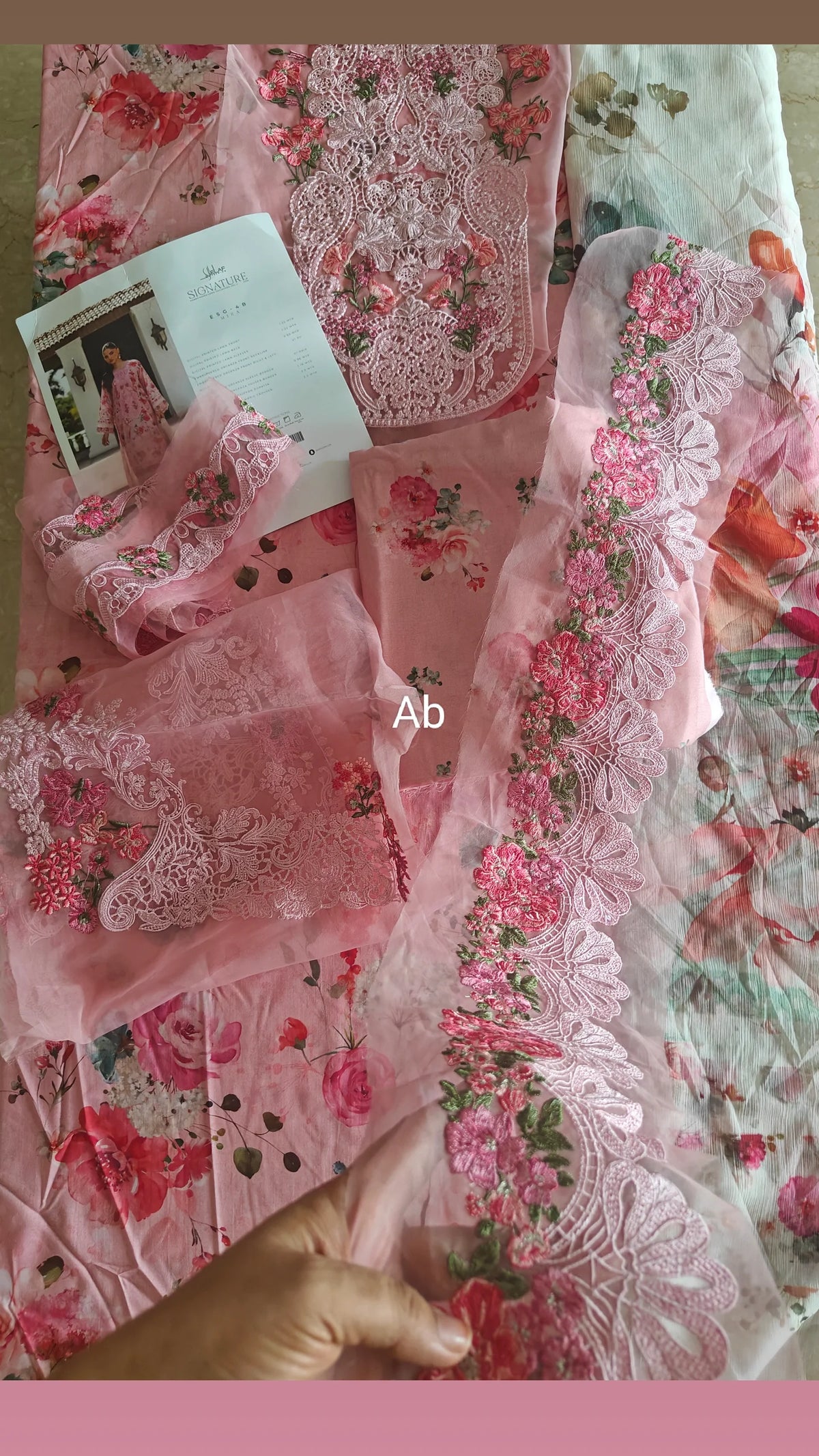Sale‼️Open Pic/Elaf Signature Lawn/Vol 2/4B-Mira