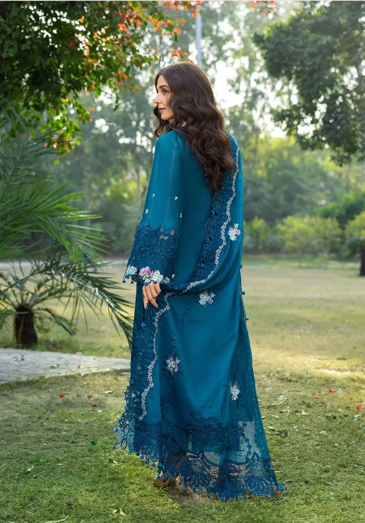 Elaf Premium Lawn 26/ELY-06 SAPPHIRE