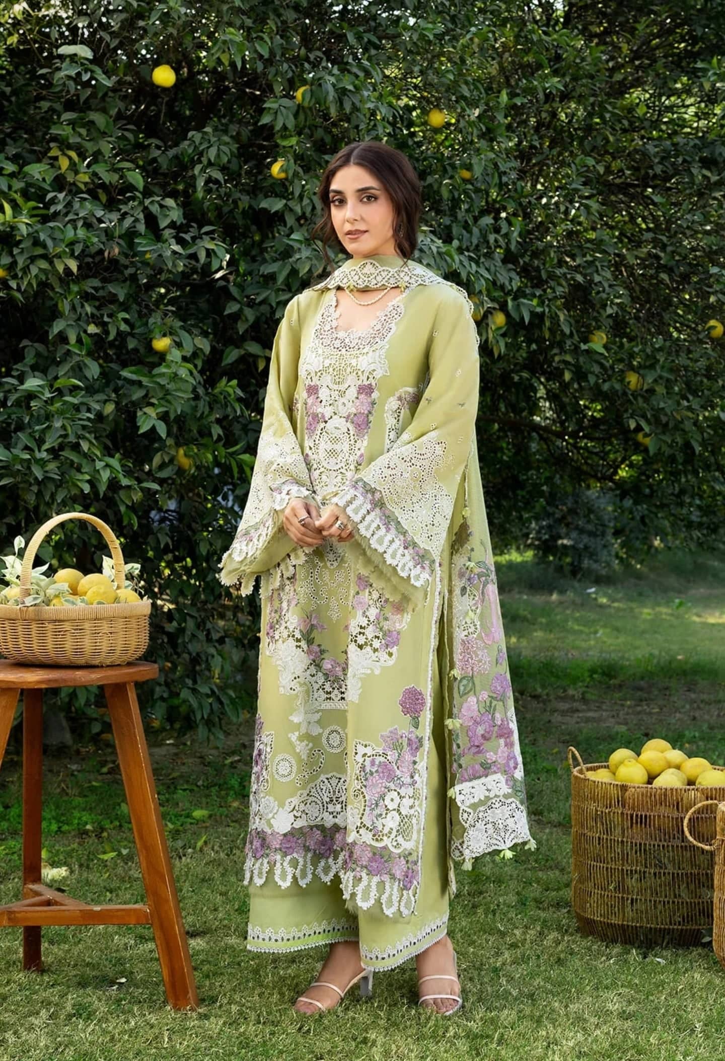 img_elaf_premium_lawn_awwal_boutique