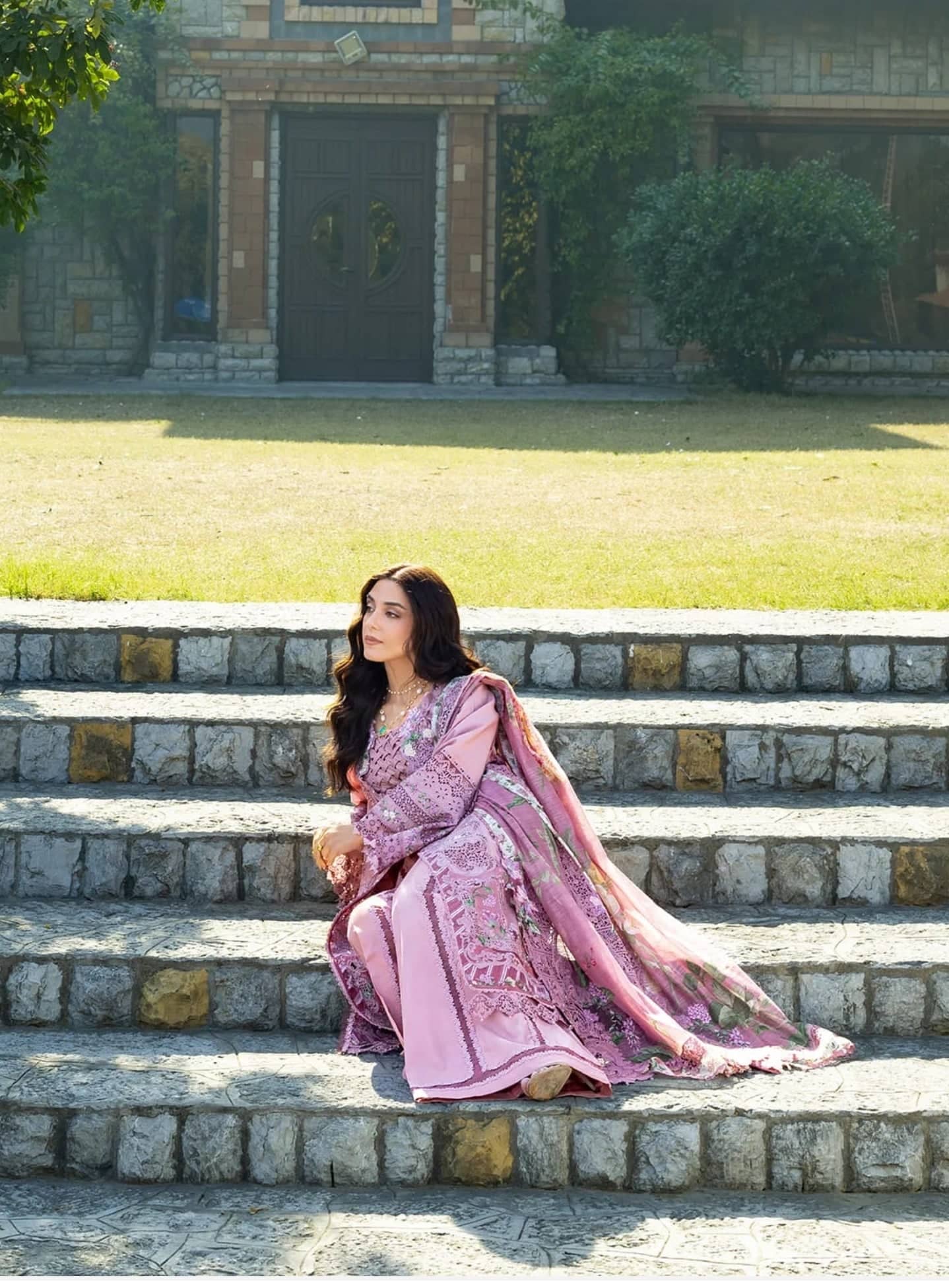 Elaf Premium Lawn 26/ELY-09 ROSEE