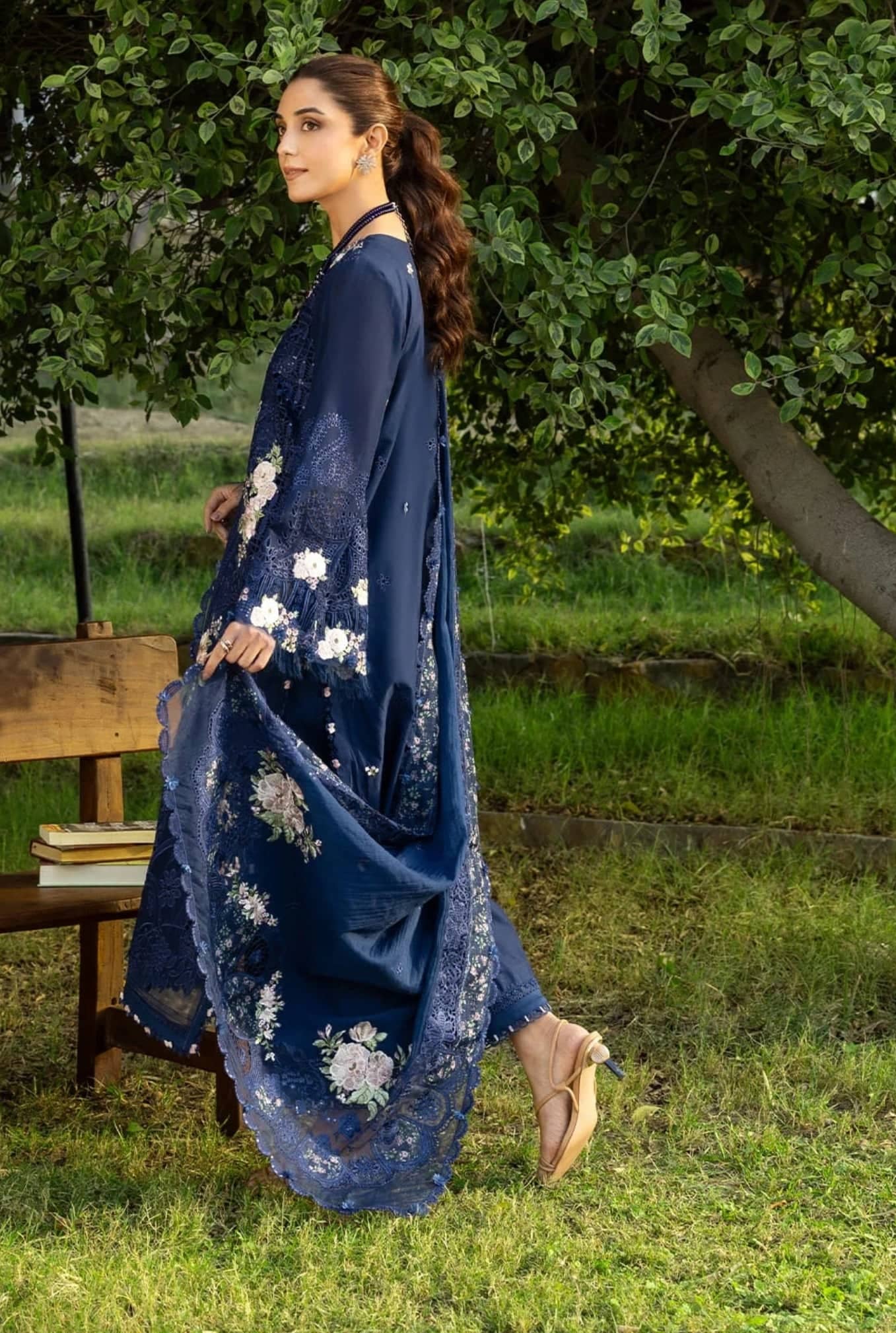 Elaf Premium Lawn 26/ELY-4B BLUE BELLE