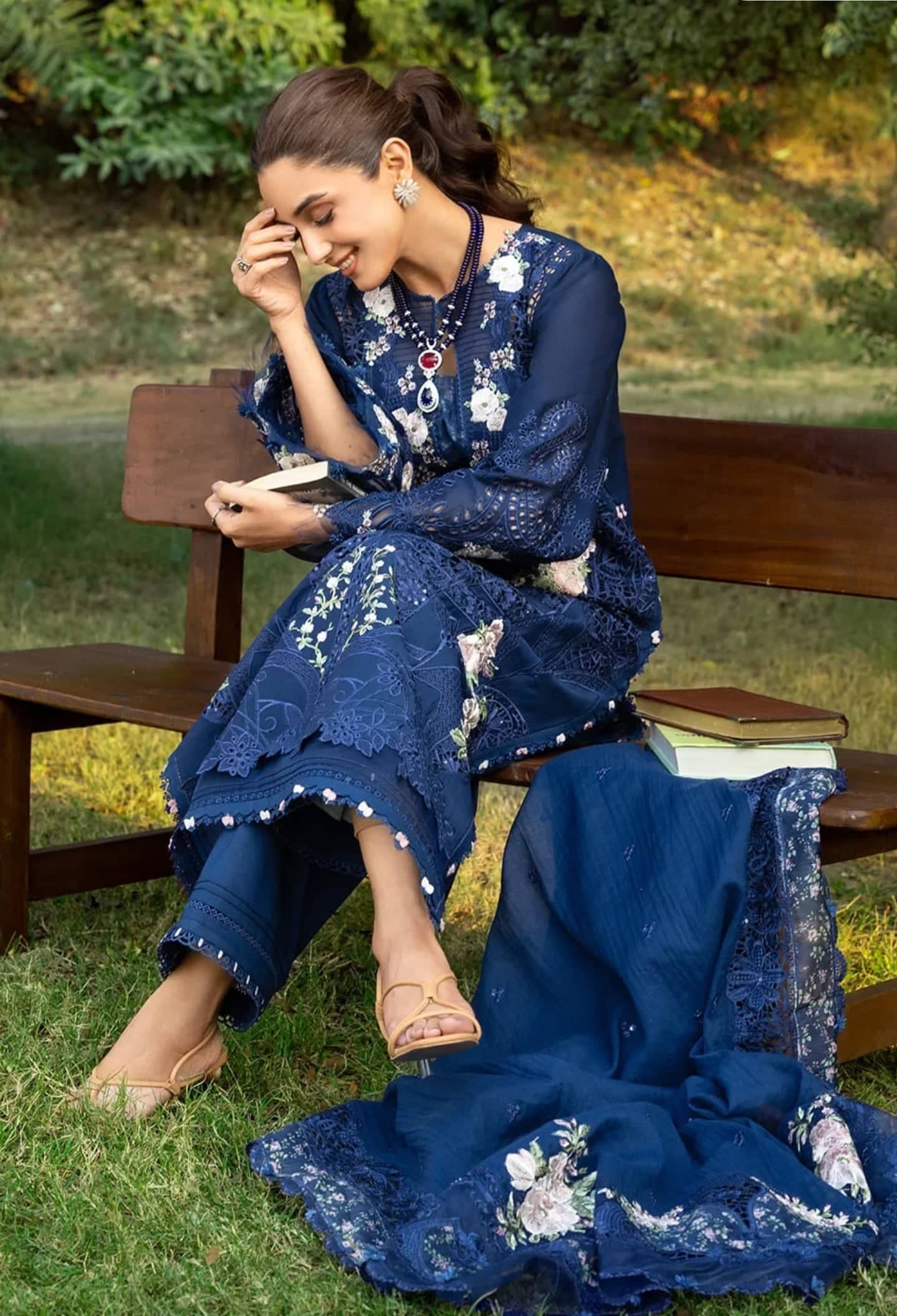 Elaf Premium Lawn 26/ELY-4B BLUE BELLE