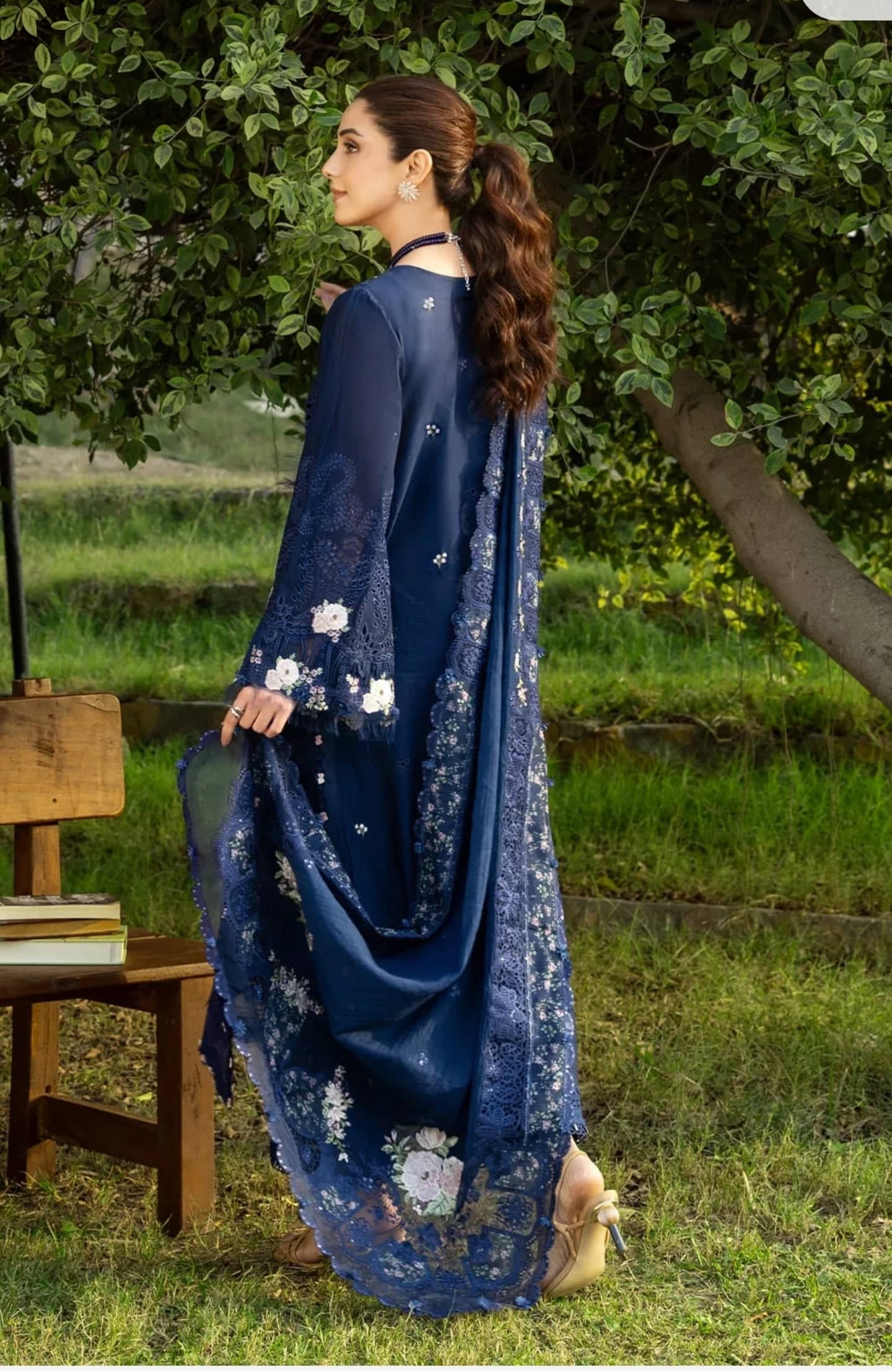 Elaf Premium Lawn 26/ELY-4B BLUE BELLE