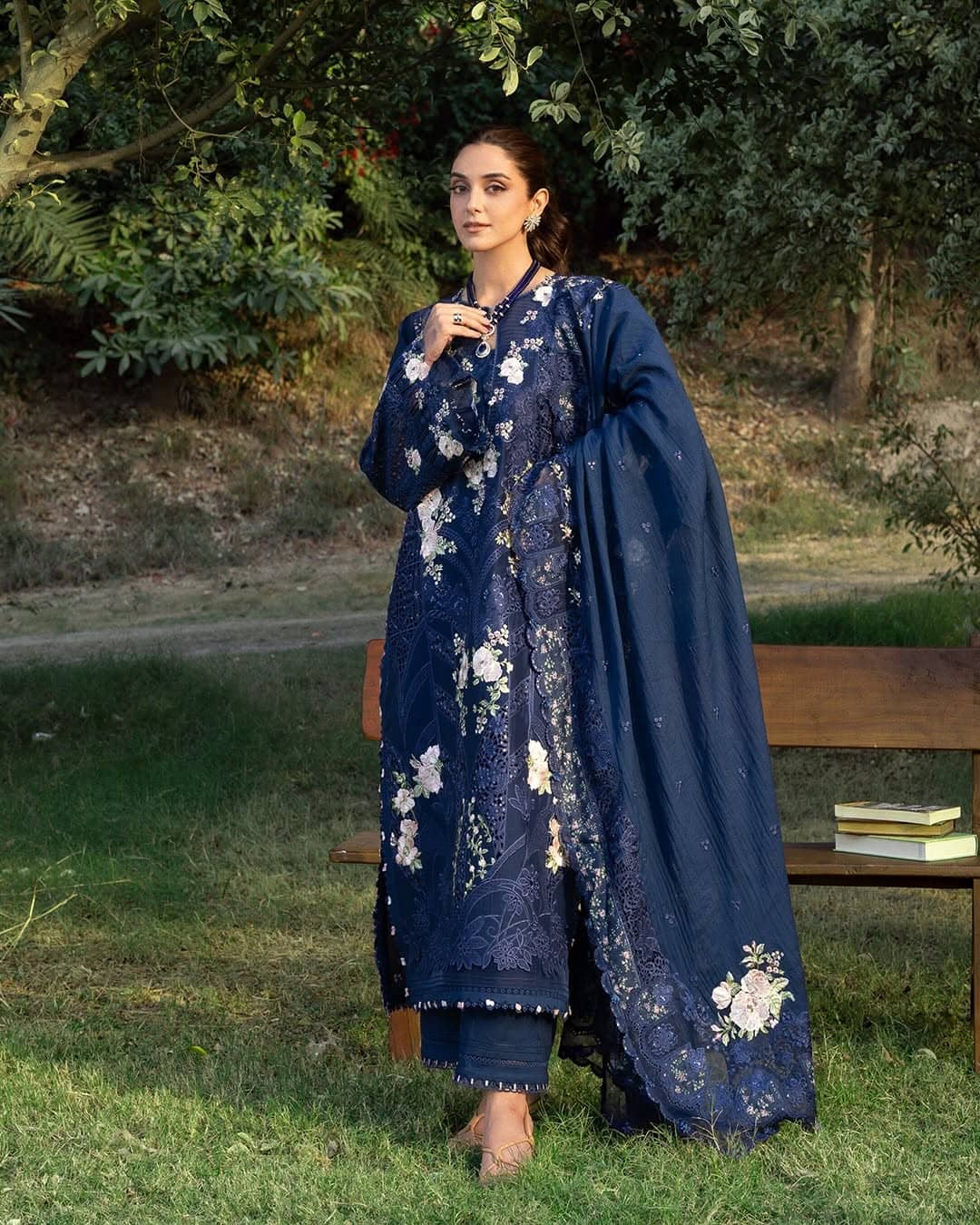 img_elaf_premium_lawn_awwal_boutique