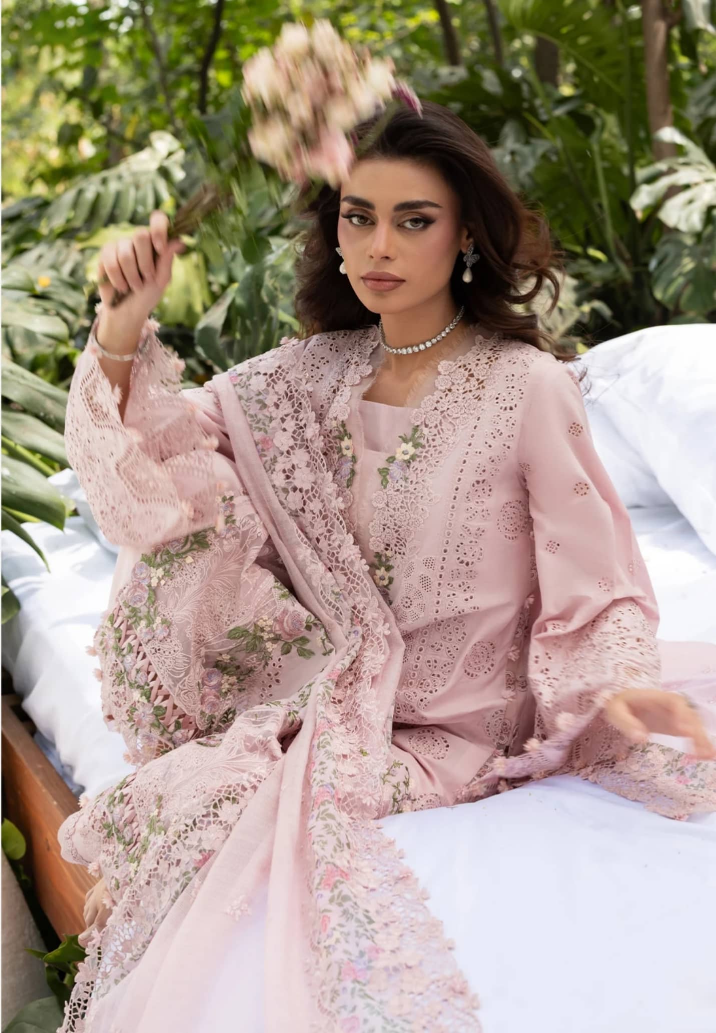 img_elaf_premium_lawn_awwal_boutique