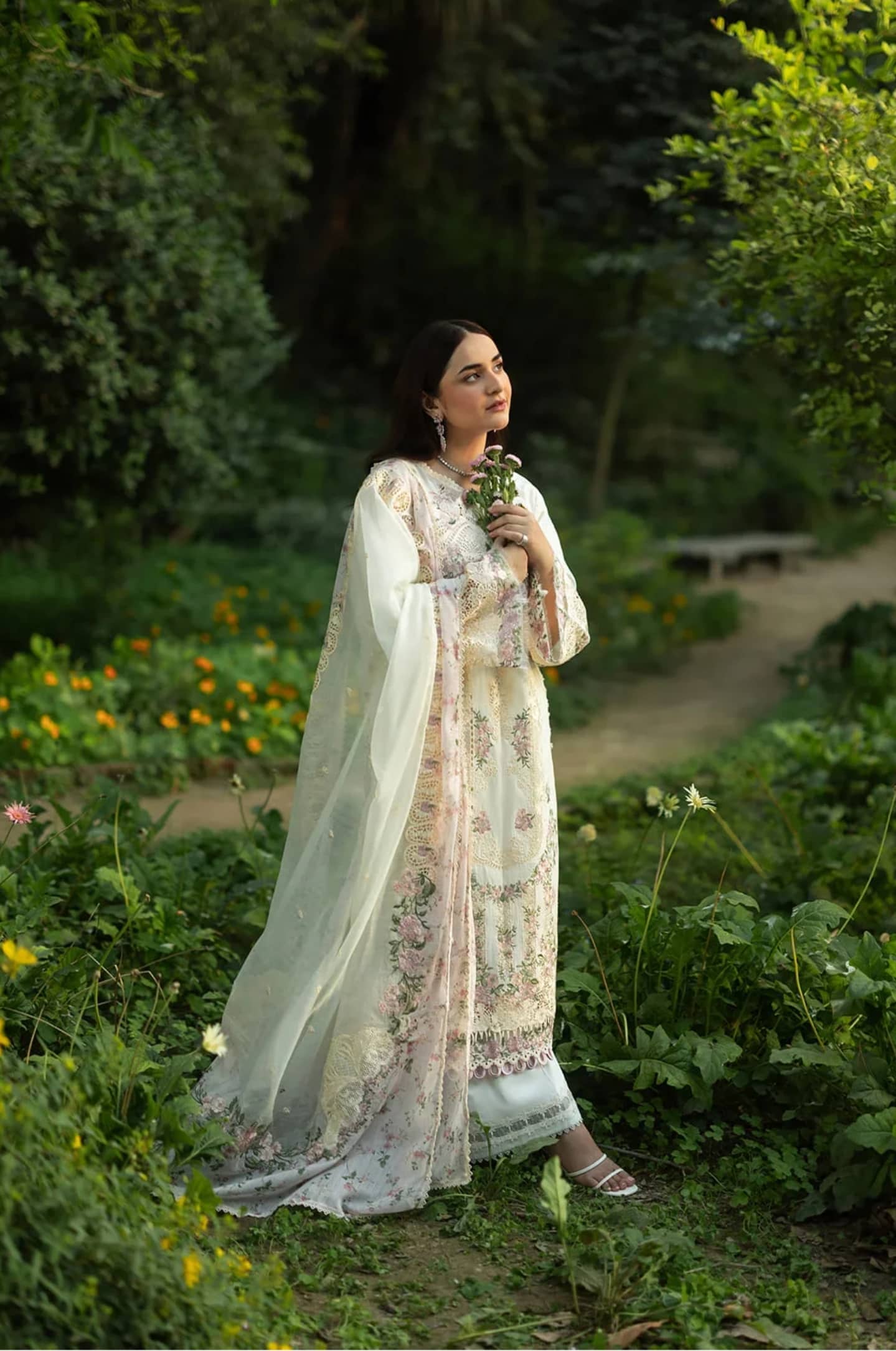 Elaf Premium Lawn 26/Vol 2/ELQ-7B SWEET TALK