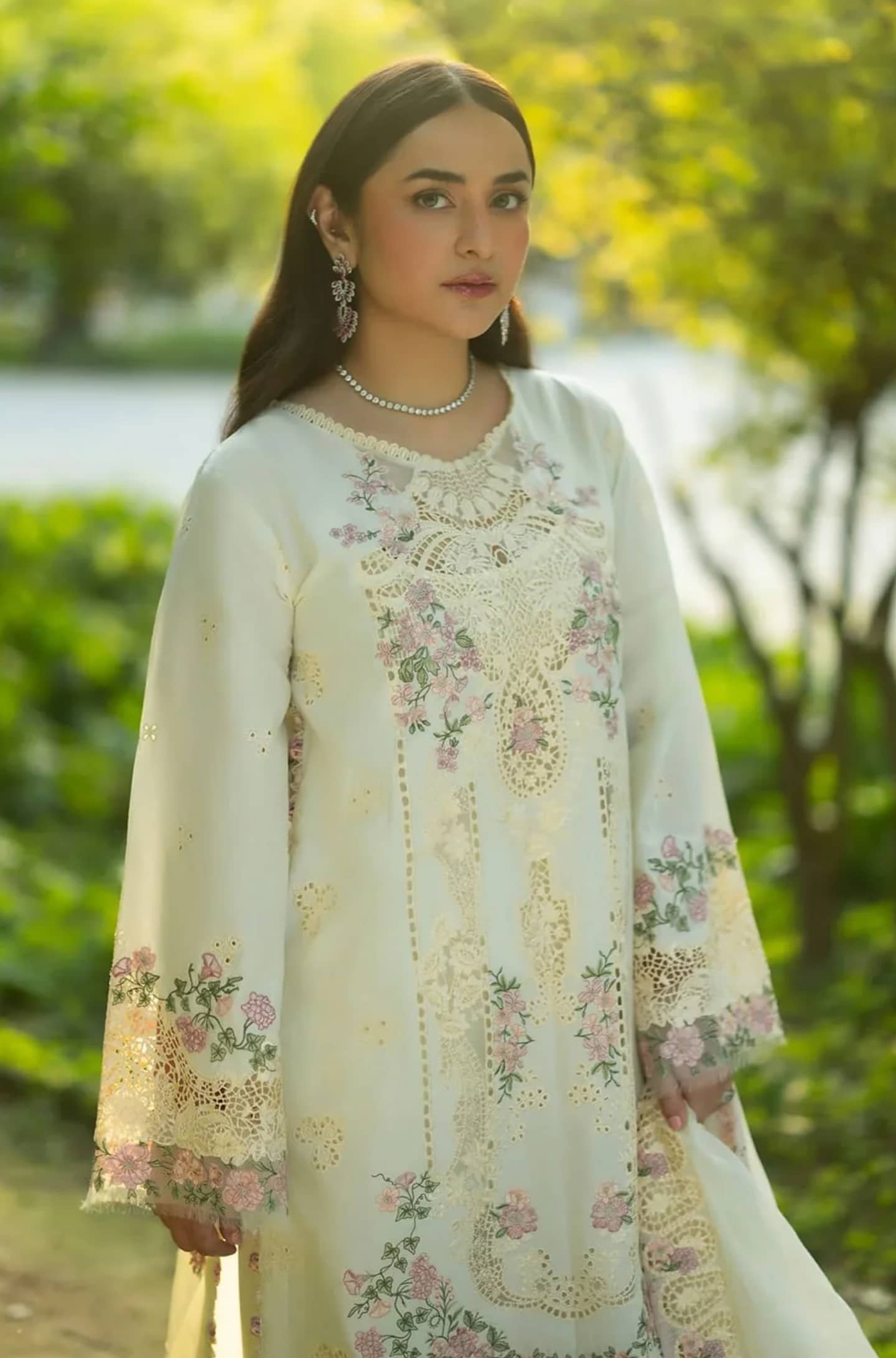 Elaf Premium Lawn 26/Vol 2/ELQ-7B SWEET TALK