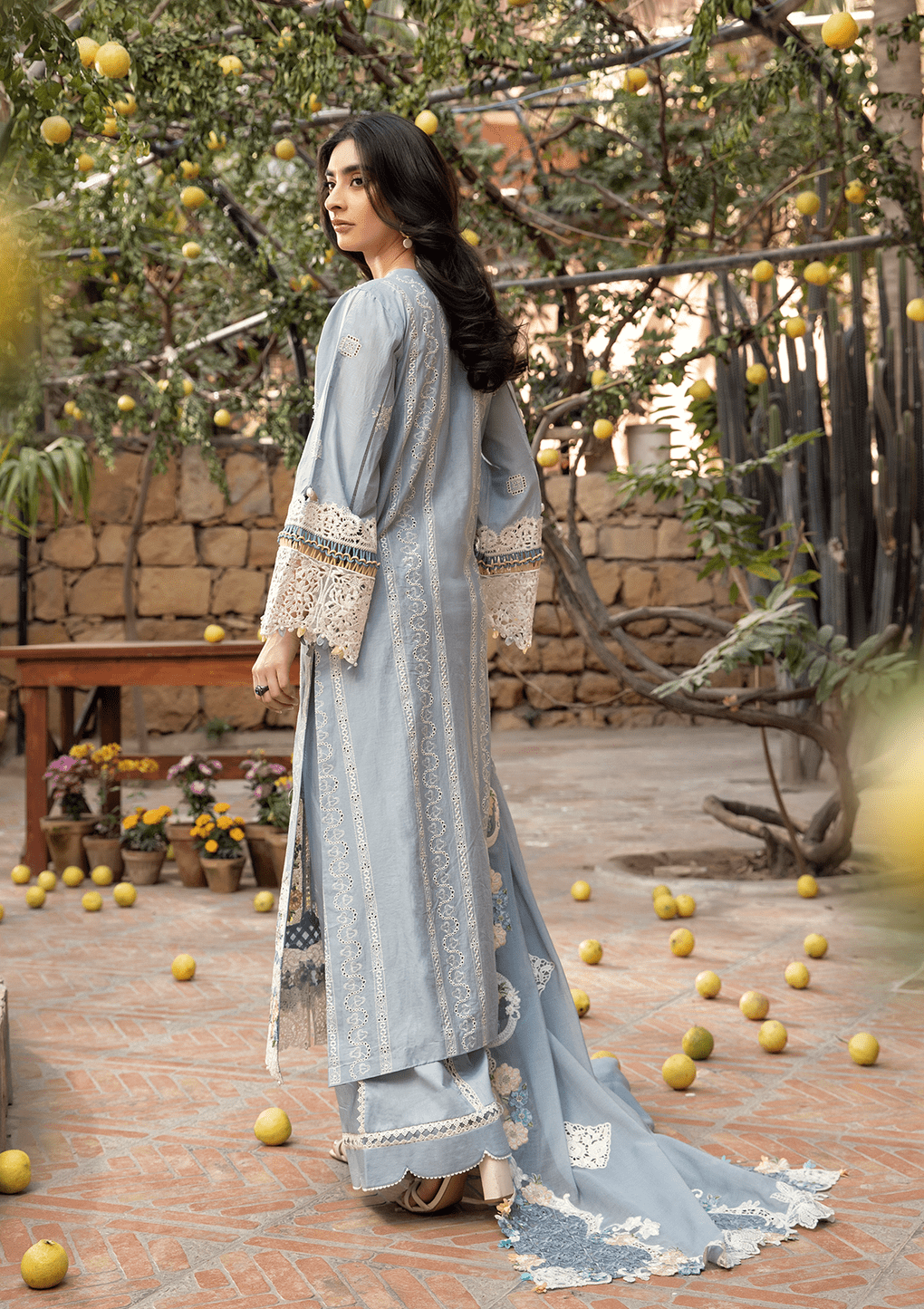 img_elaf_premium_lawn_awwal_boutique