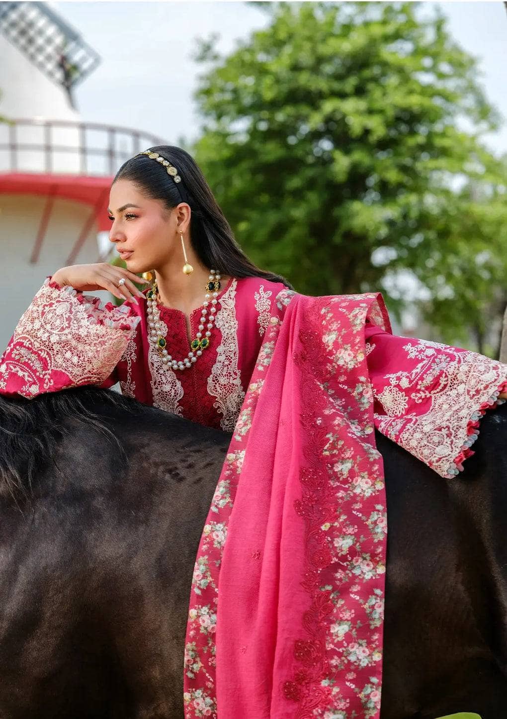 img_elaf_luxury_lawn_awwal_boutique