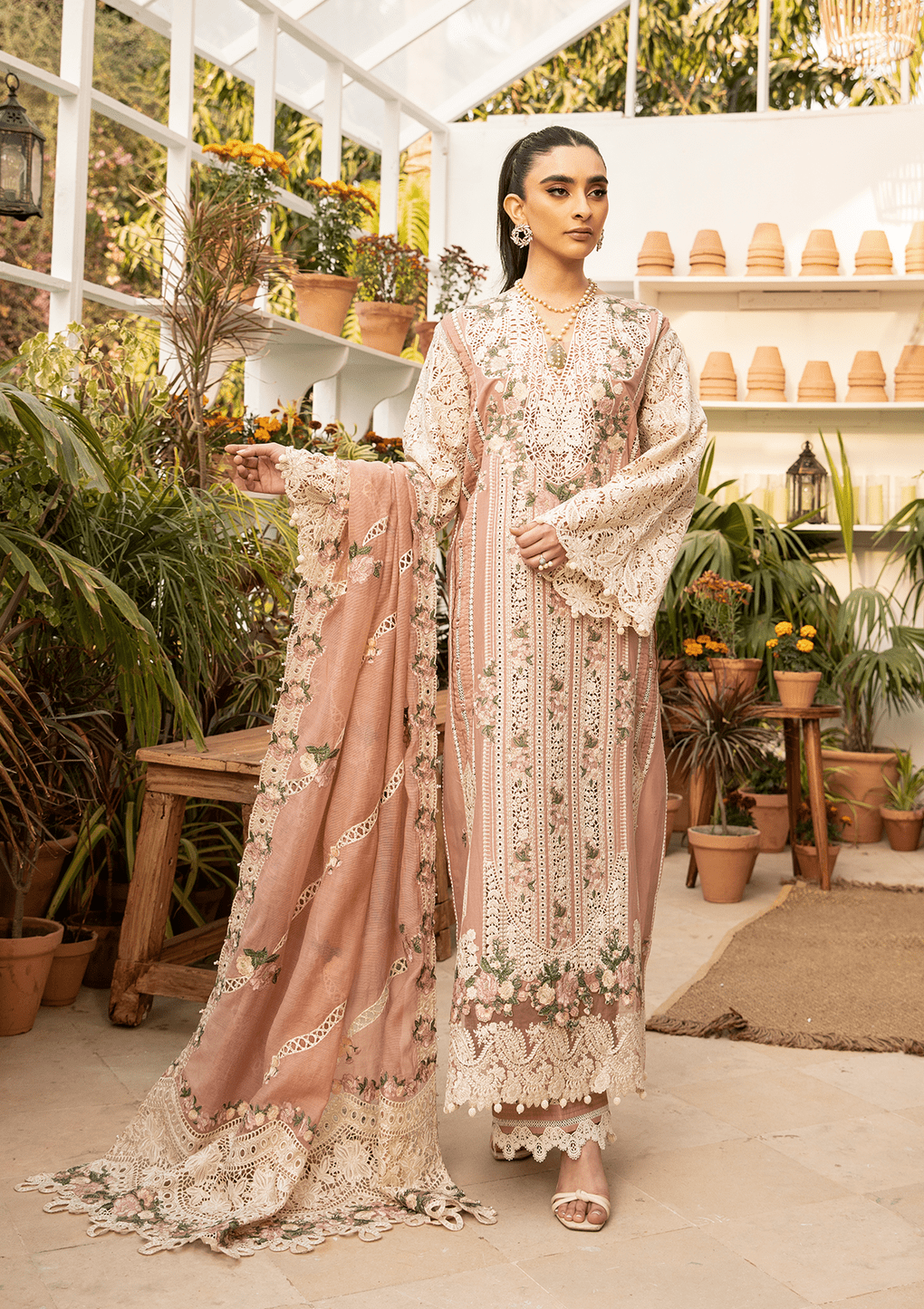 img_elaf_luxury_lawn_awwal_boutique