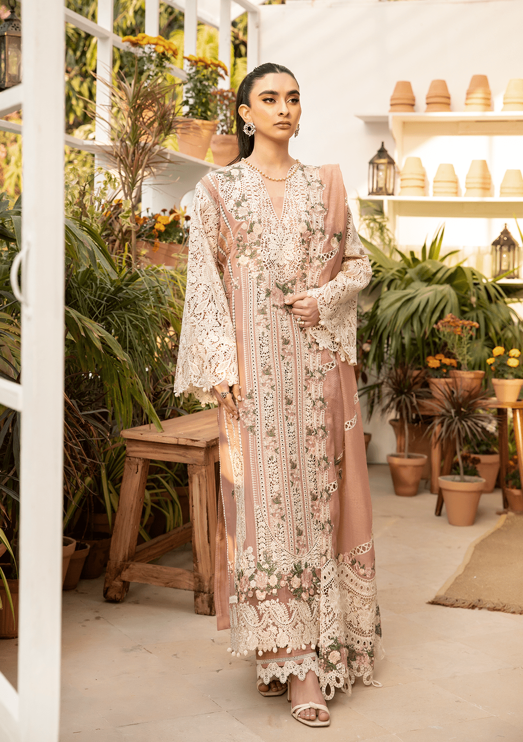 img_elaf_luxury_lawn_awwal_boutique