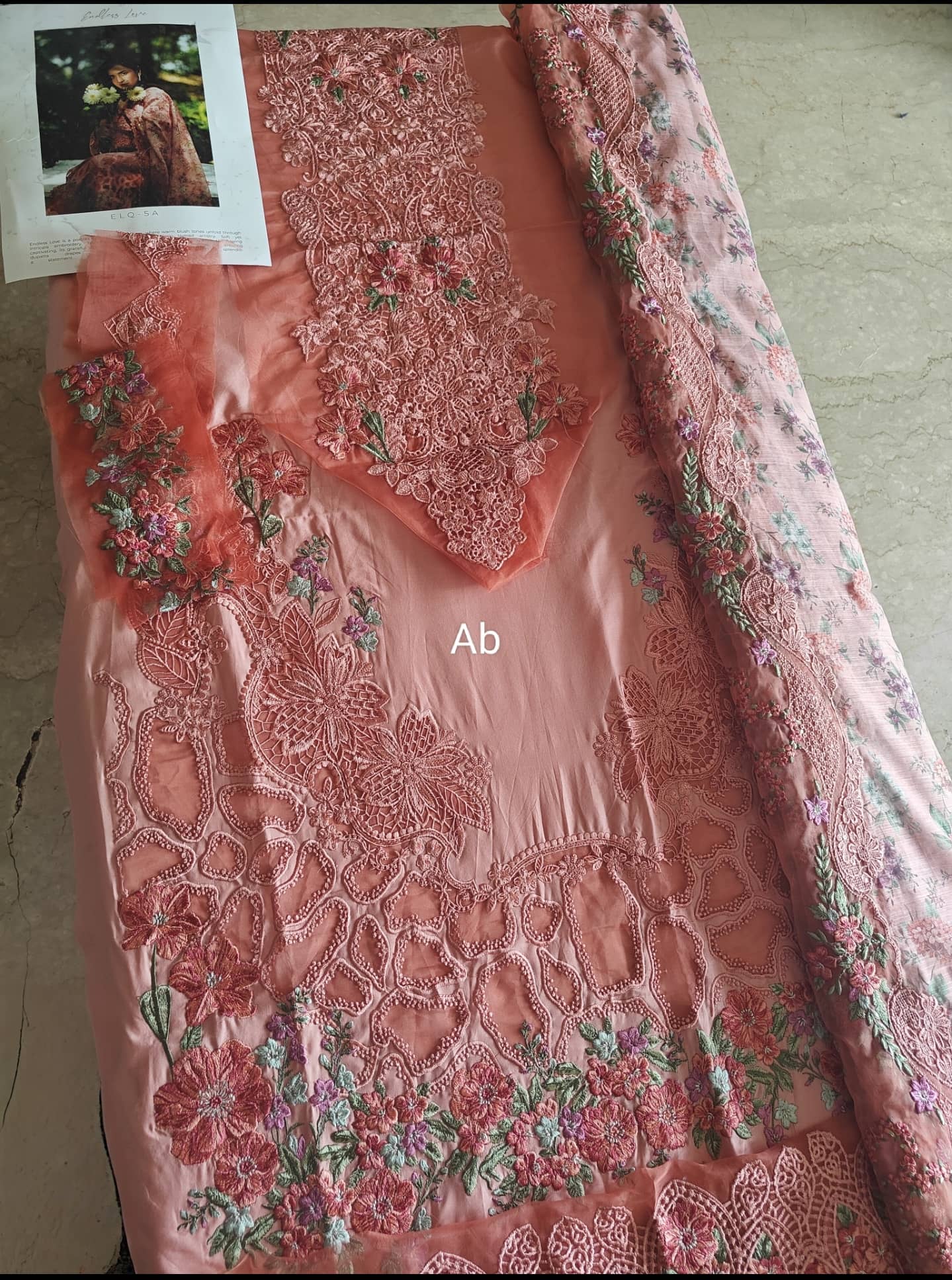 img_elaf_premium_lawn_awwal_boutique