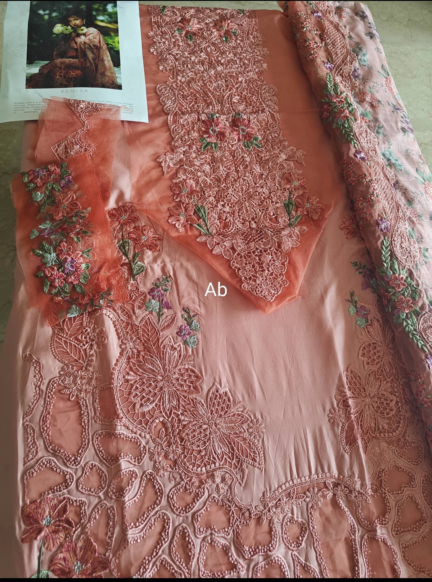 img_elaf_premium_lawn_awwal_boutique
