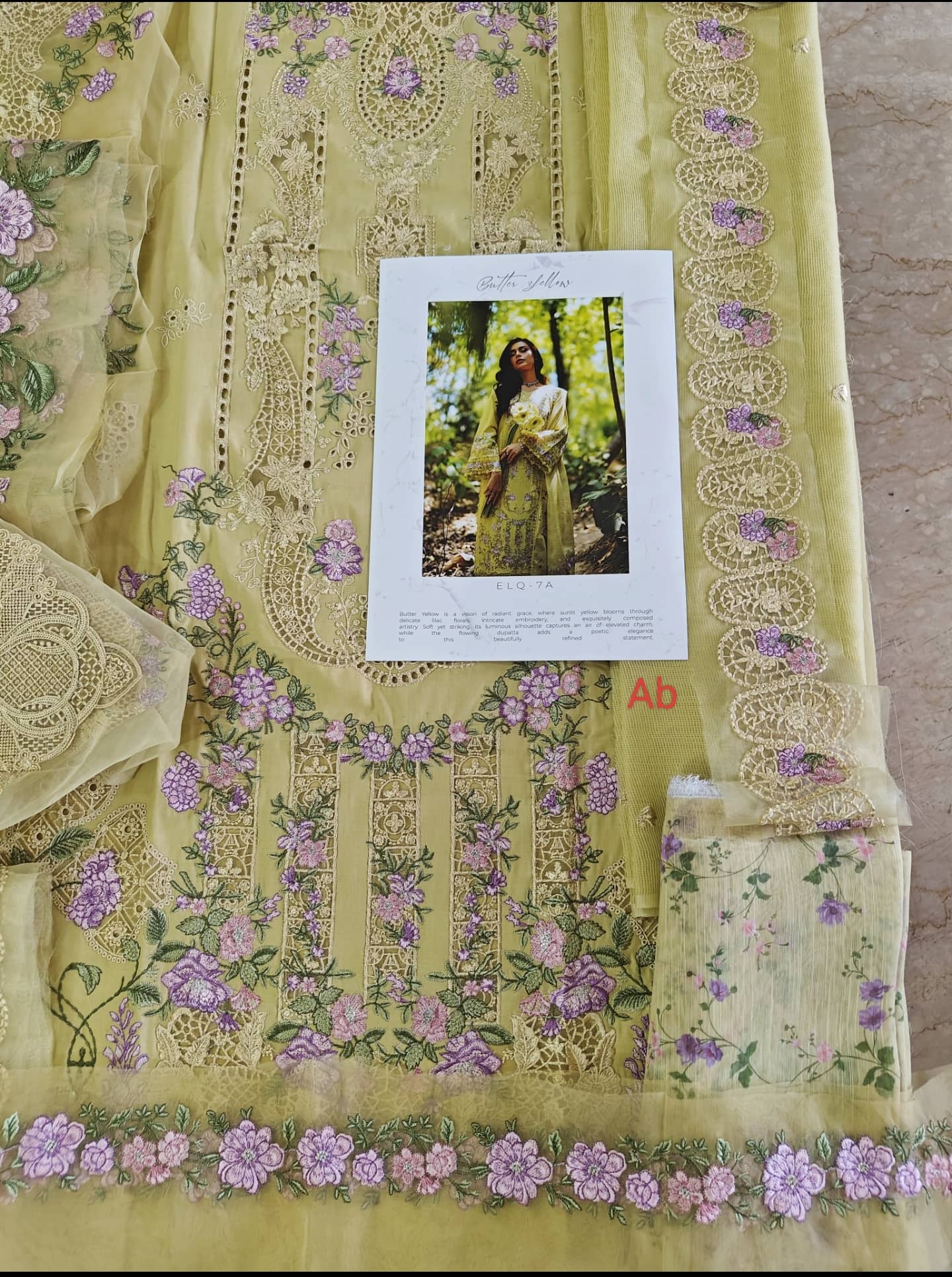 img_elaf_premium_lawn_awwal_boutique