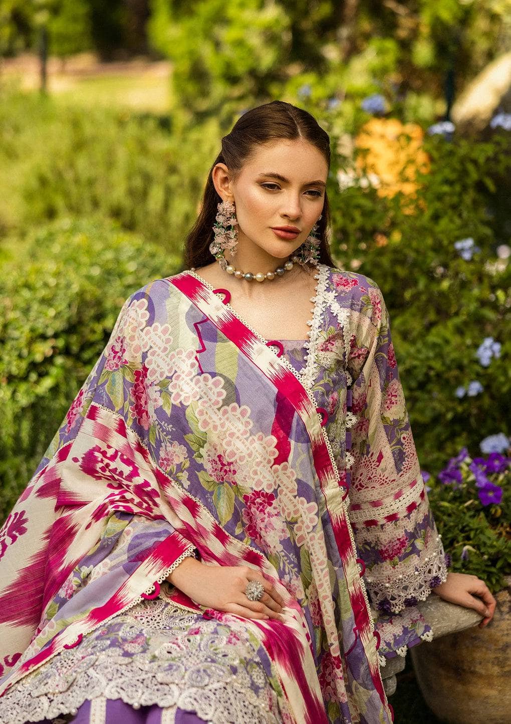img_elaf_chikankari_awwal_boutique