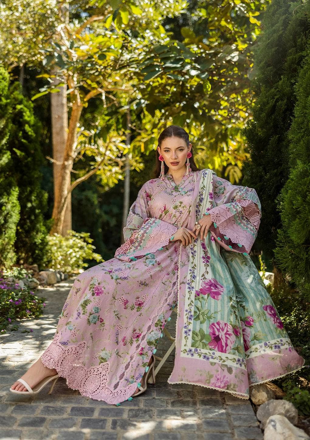 img_elaf_chikankari_awwal_boutique
