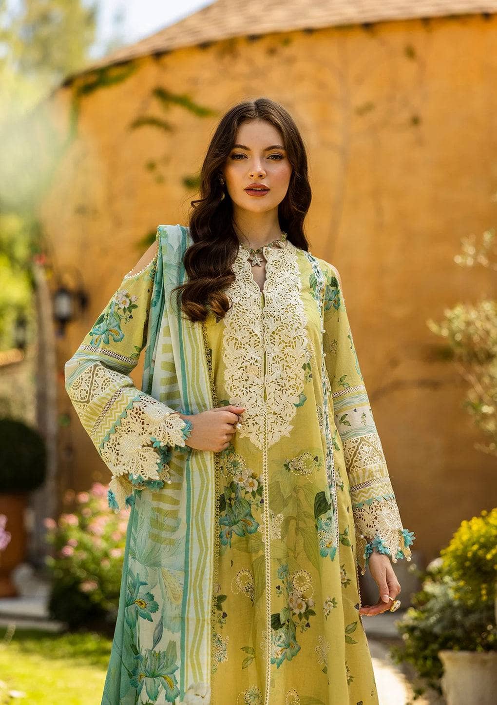 img_elaf_chikankari_awwal_boutique