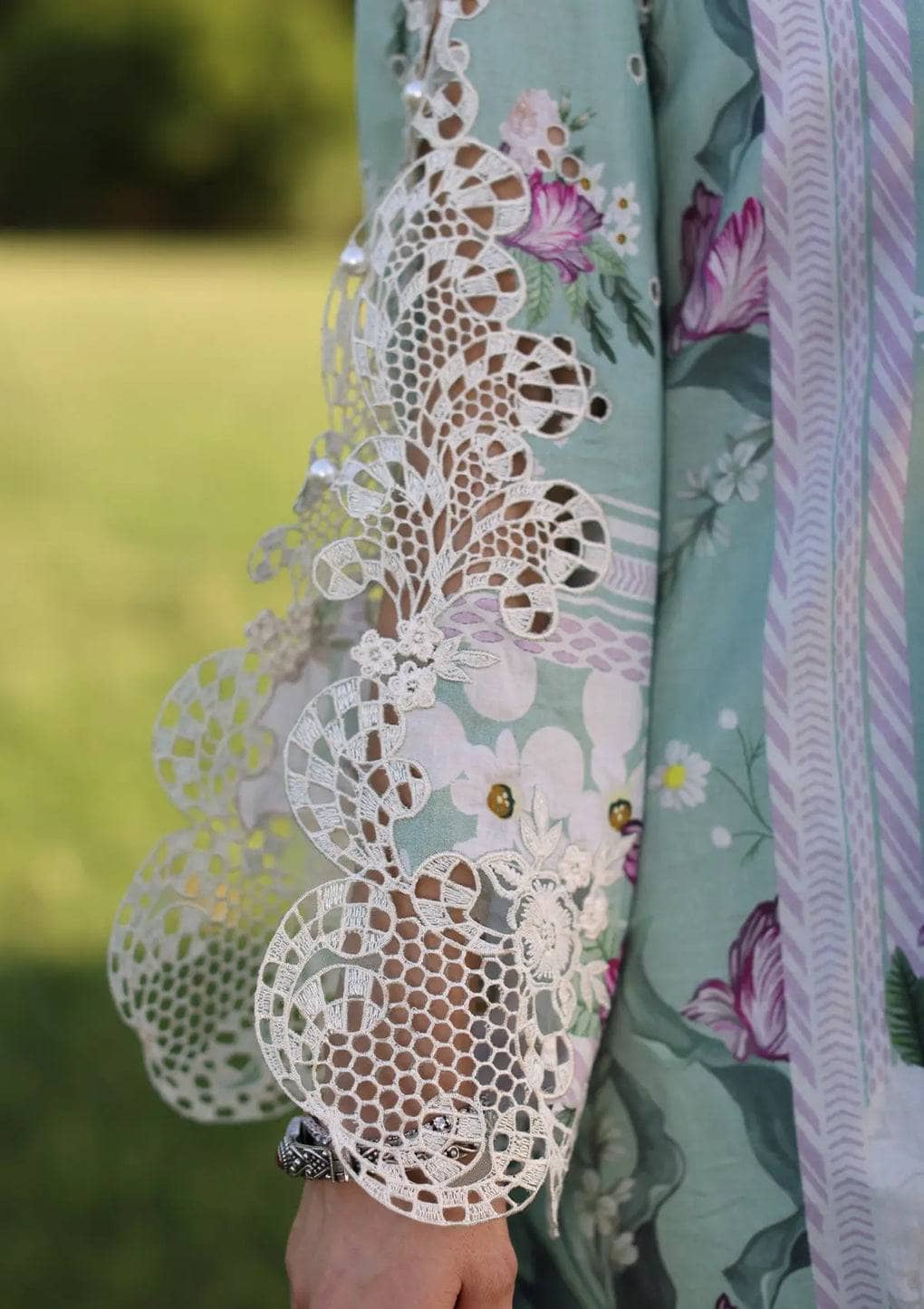 img_elaf_chikankari_awwal_boutique