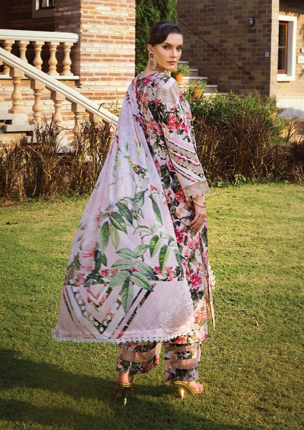 img_elaf_prints_chikankari_lawn_24_awwal_boutique