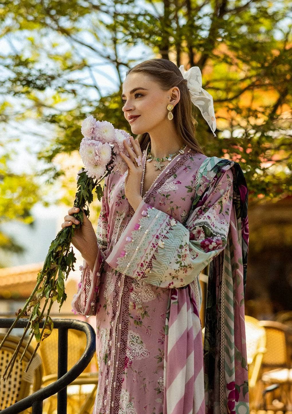 img_elaf_chikankari_awwal_boutique