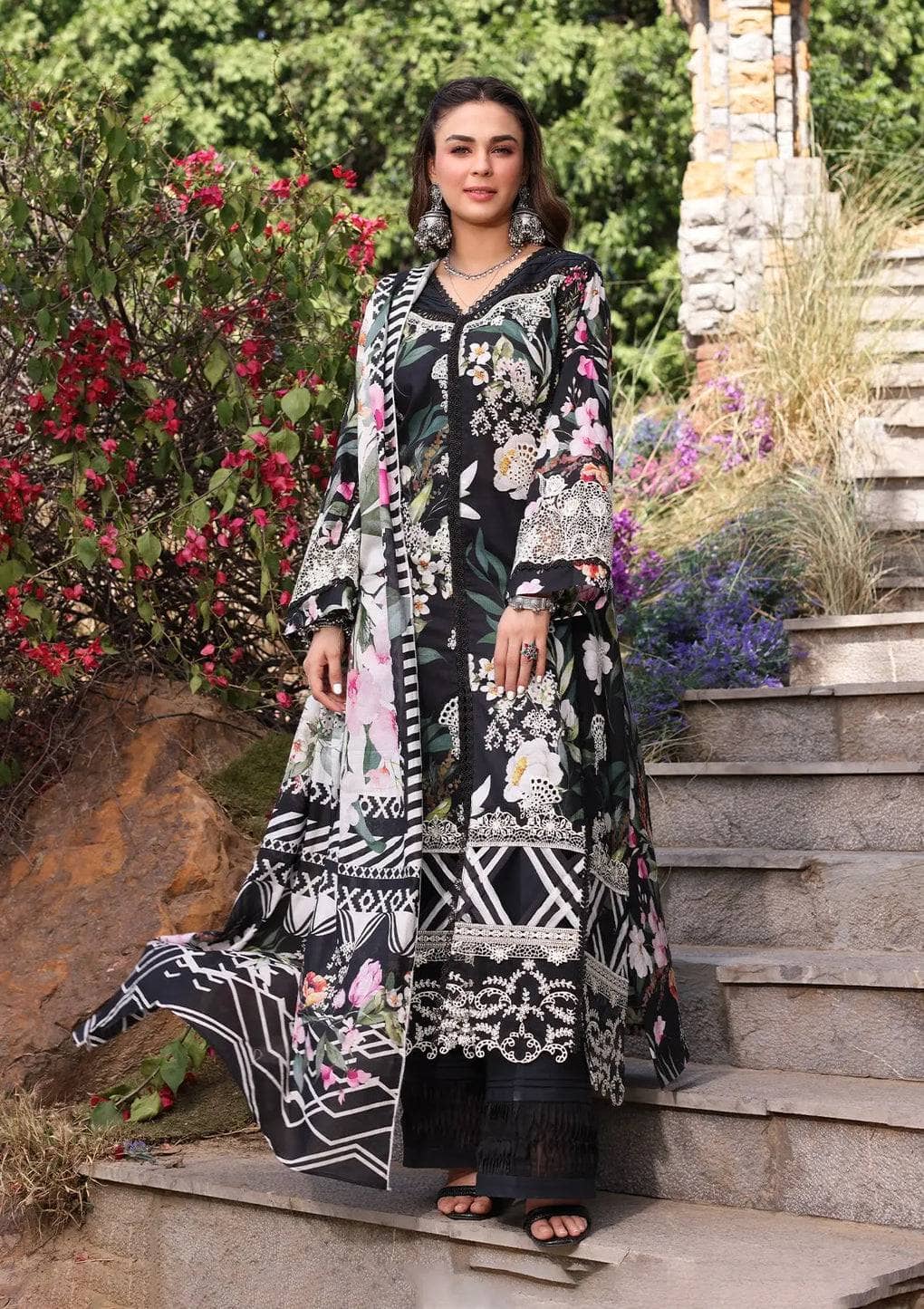 img_elaf_chikankari_awwal_boutique