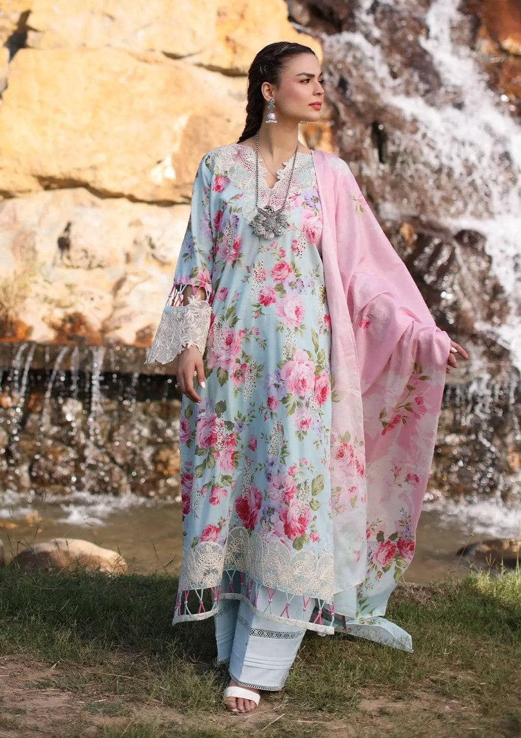 img_elaf_chikankari_awwal_boutique
