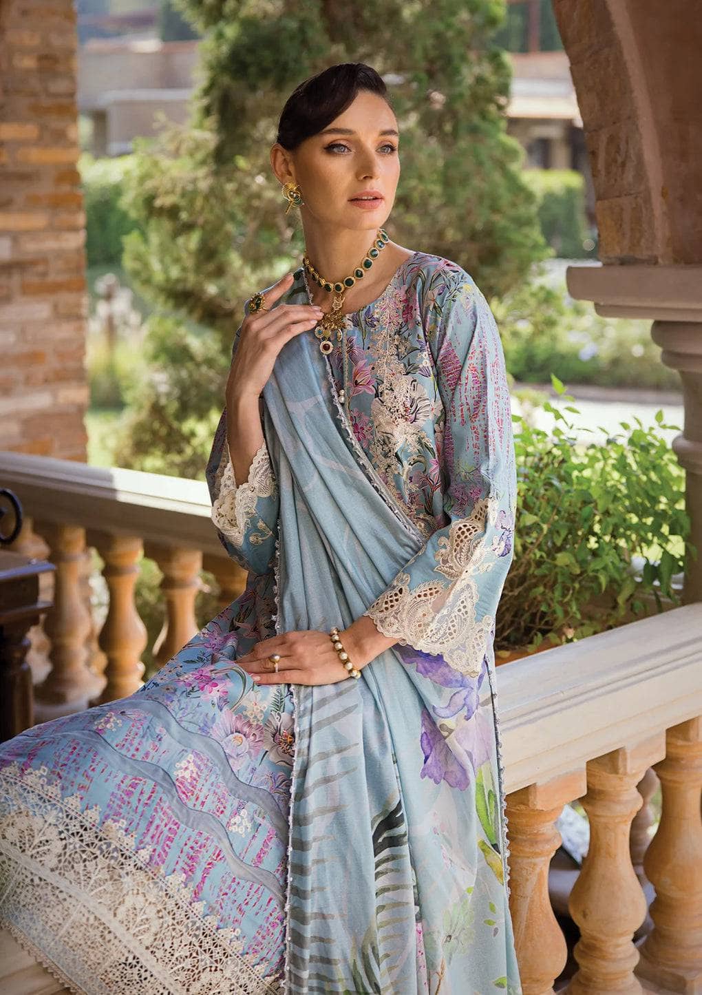 img_elaf_prints_chikankari_lawn_24_awwal_boutique