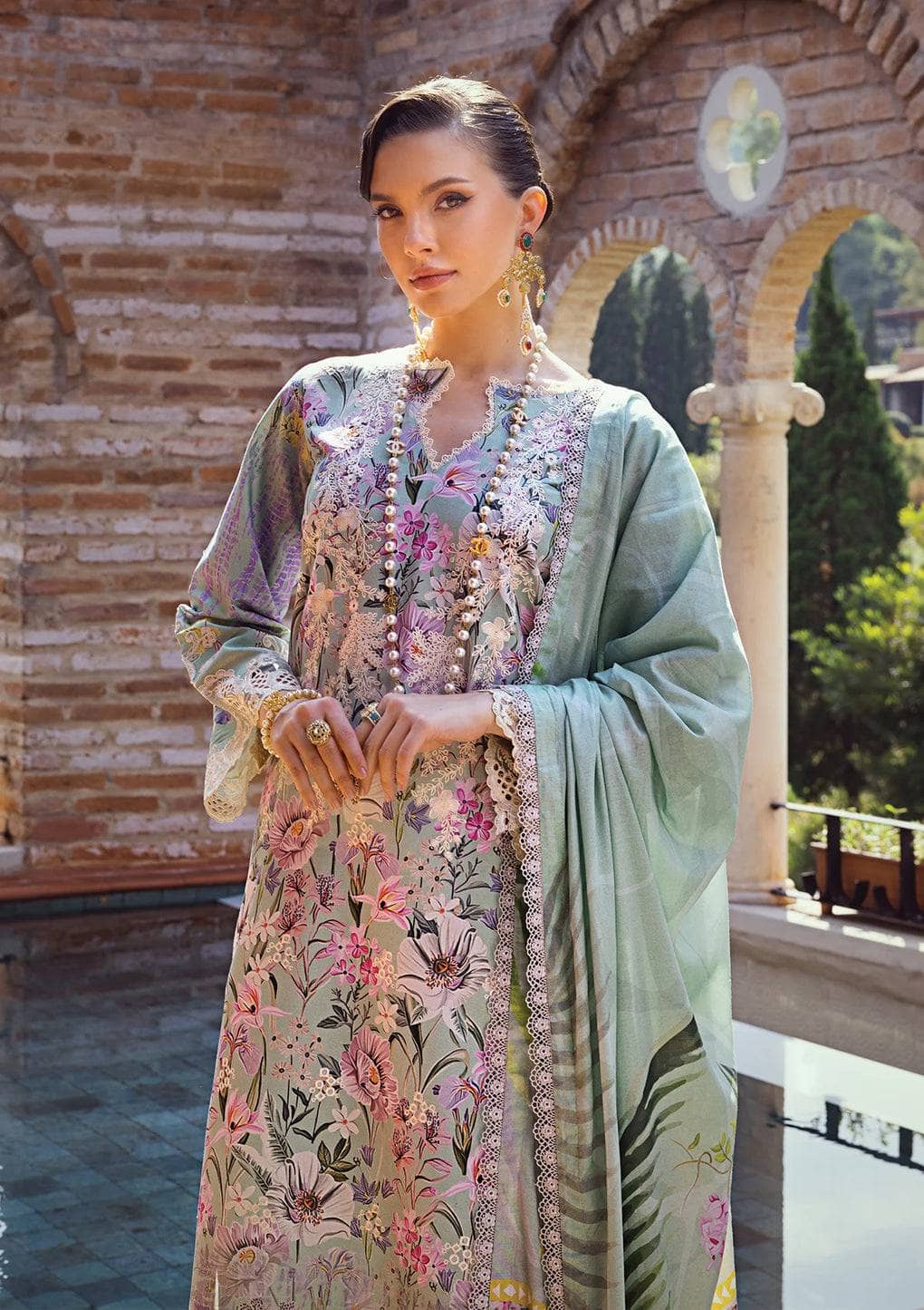 img_elaf_prints_chikankari_lawn_24_awwal_boutique
