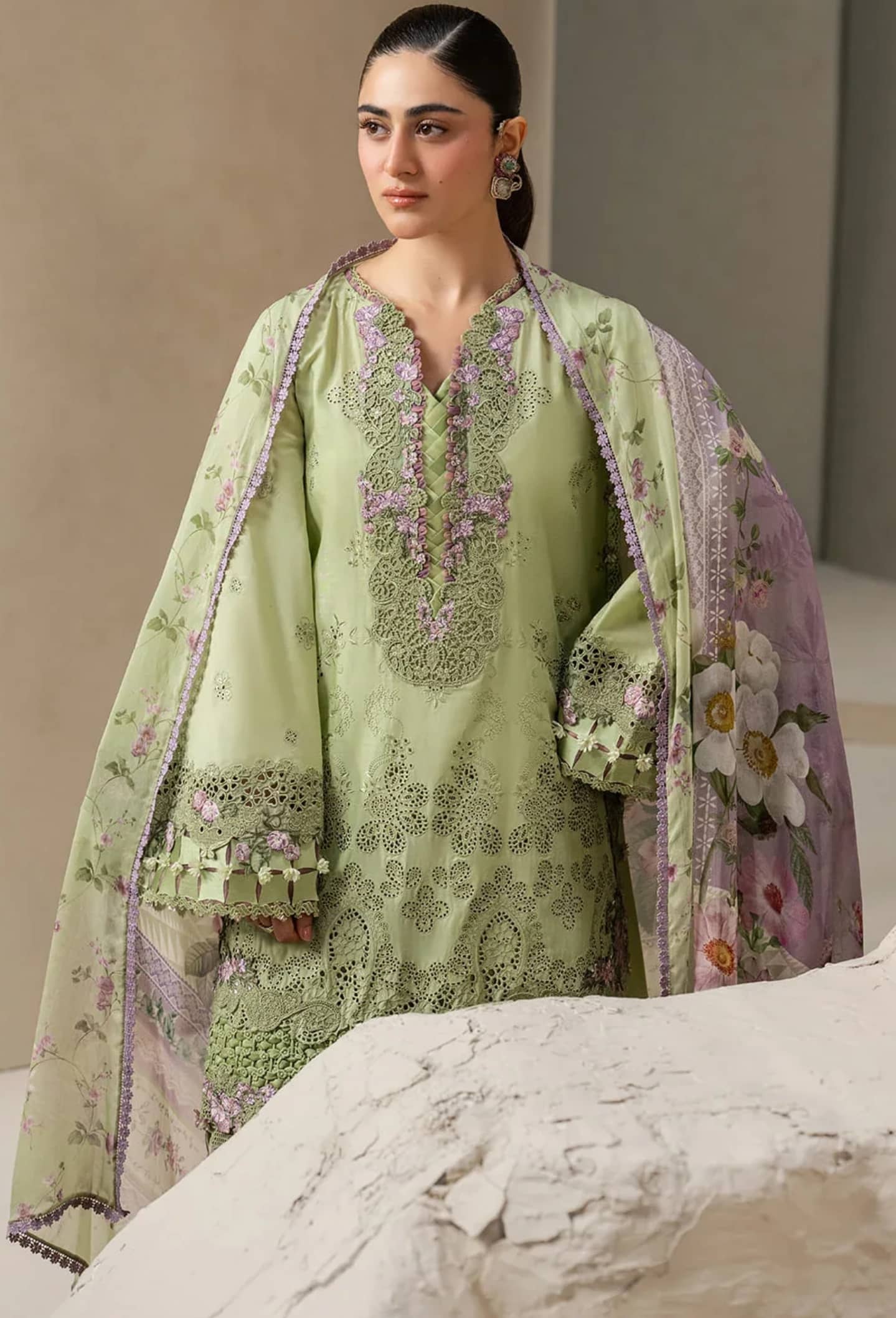 img_elaf_e_craft_lawn_awwal_boutique