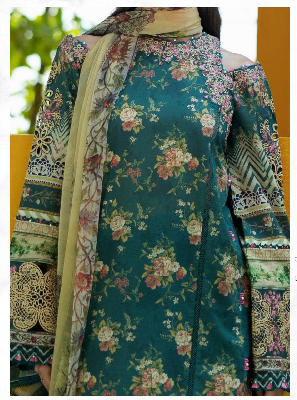 Elaf Signature Lawn 25/ETS-7A/Stay Curious