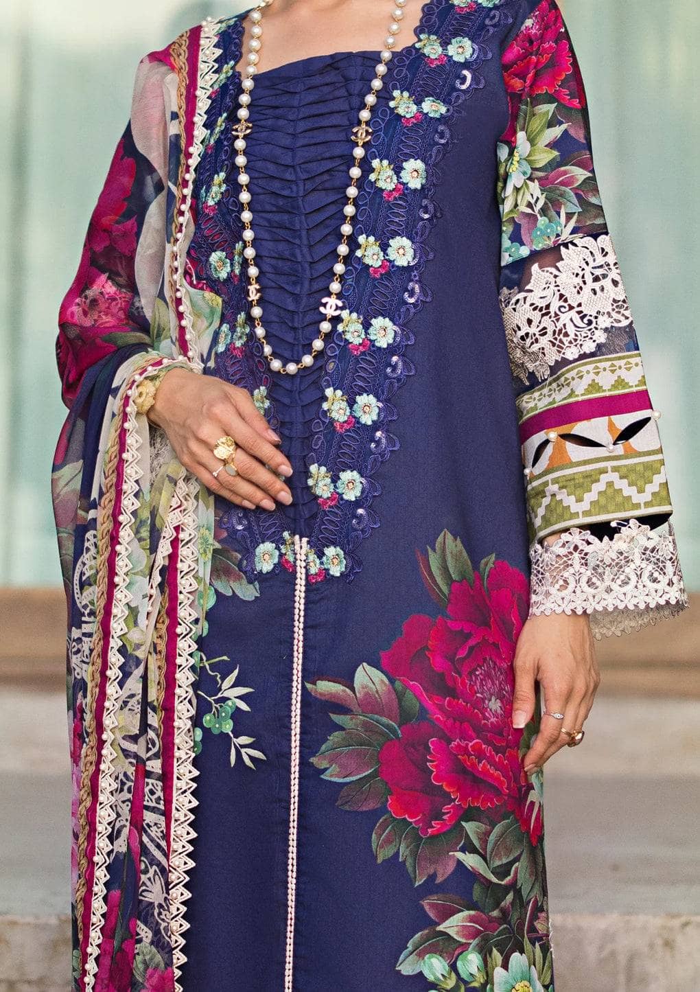 img_elaf_signature_lawn_24_awwal_boutique