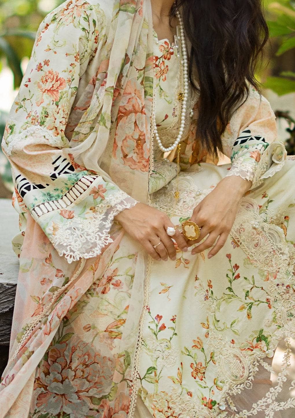 img_elaf_signature_lawn_24_awwal_boutique