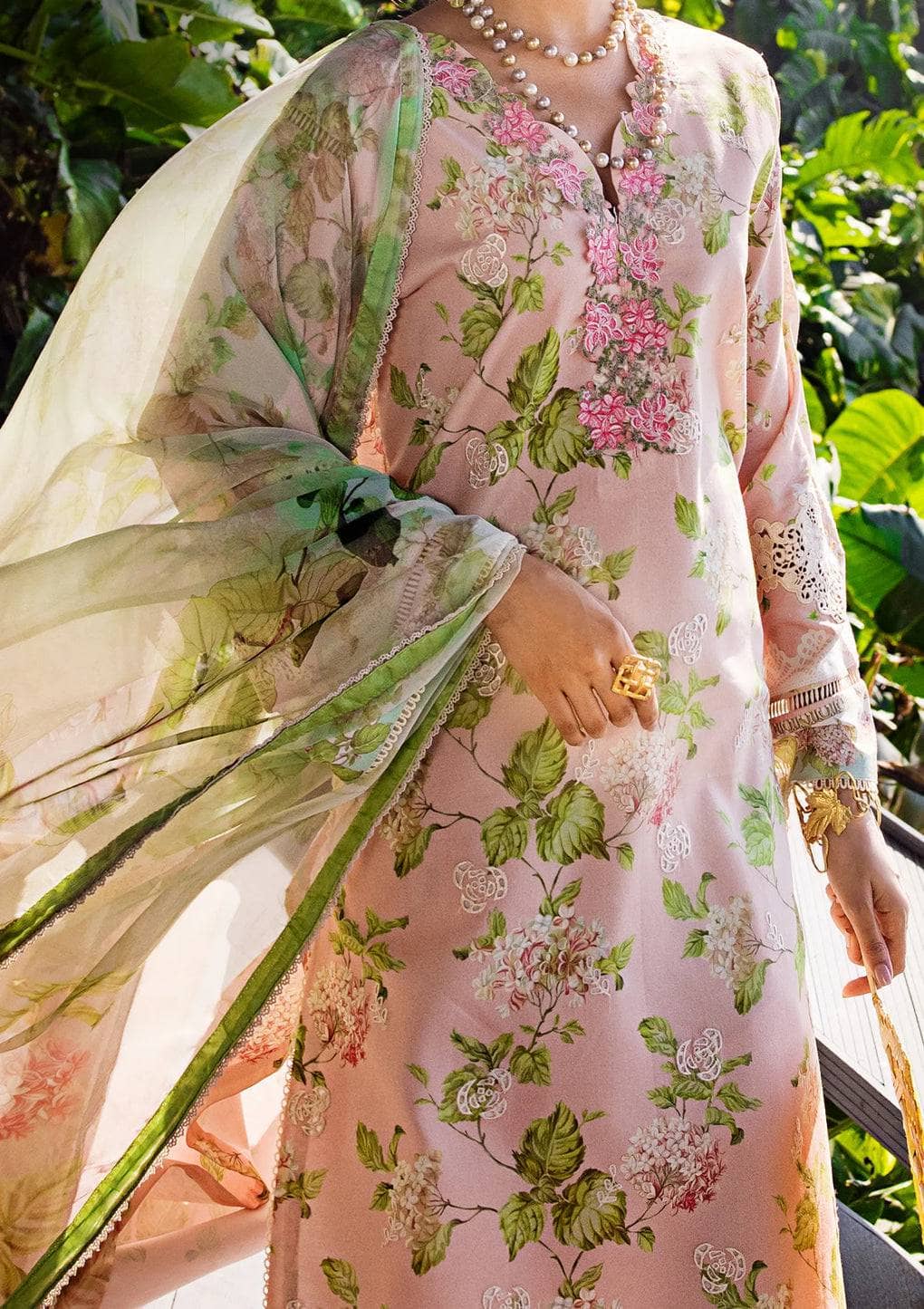 img_elaf_signature_lawn_24_awwal_boutique