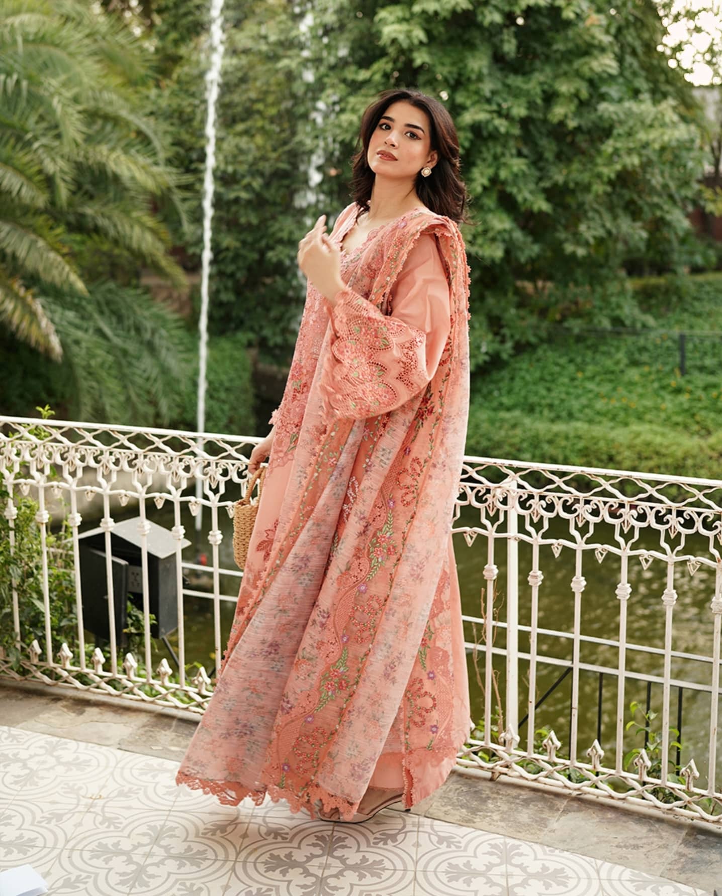 Spotted in Elaf Premium Lawn 26/Vol 2/ELQ-5A ENDLESS LOVE