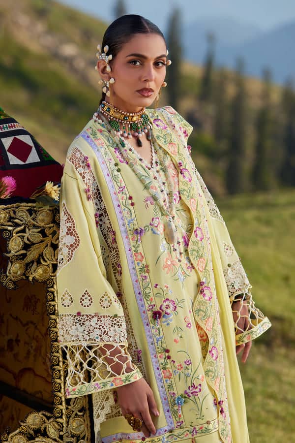 Elan Kashmee Luxury Lawn 26/NEELUNE (EL26-05 A)