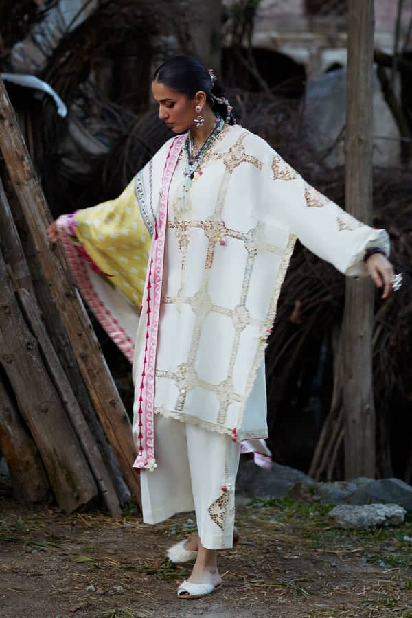 img_elan_lawn_awwal_boutique