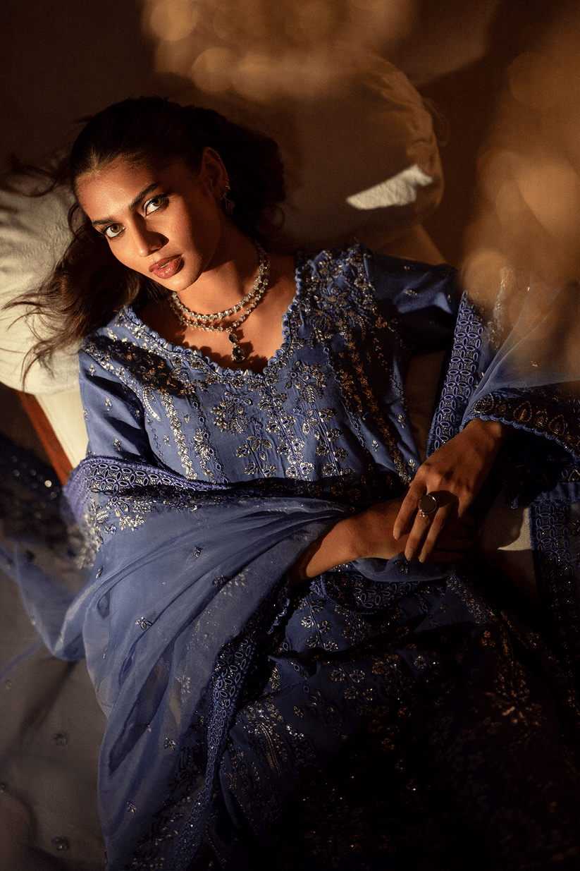 img_emaan_adeel_raw_silk_awwal_boutique
