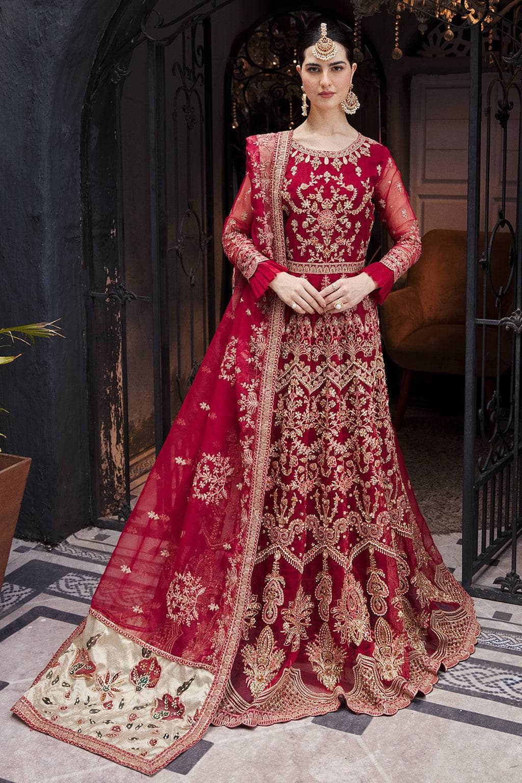 img_emaan_adeel_nawabzadi_awwal_boutique