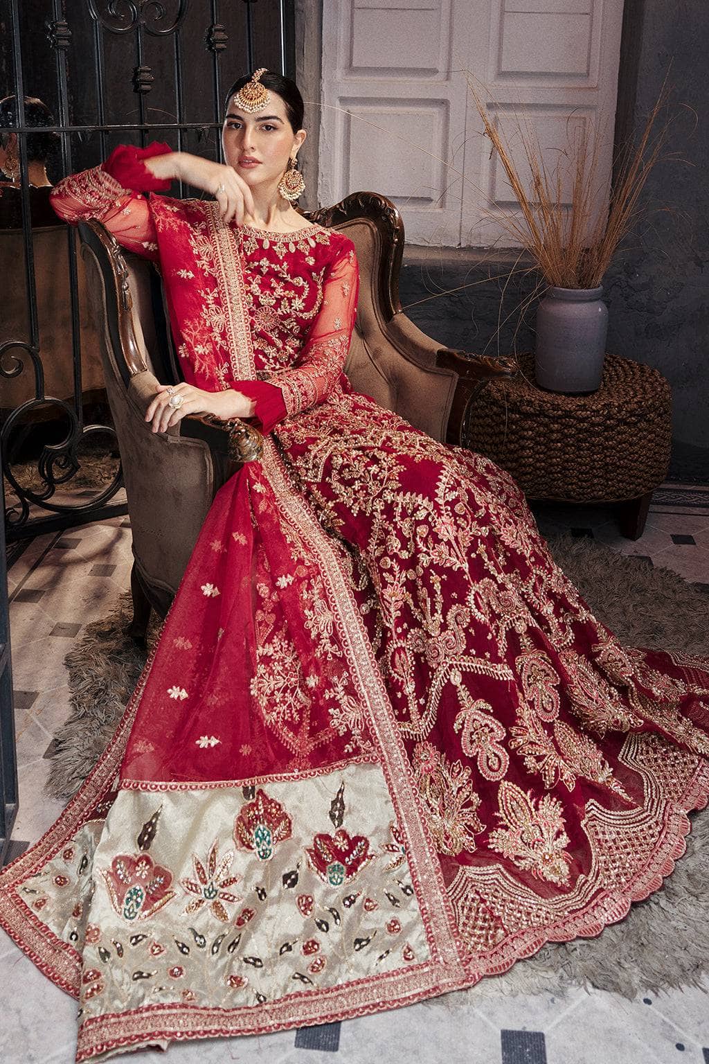 img_emaan_adeel_nawabzadi_awwal_boutique